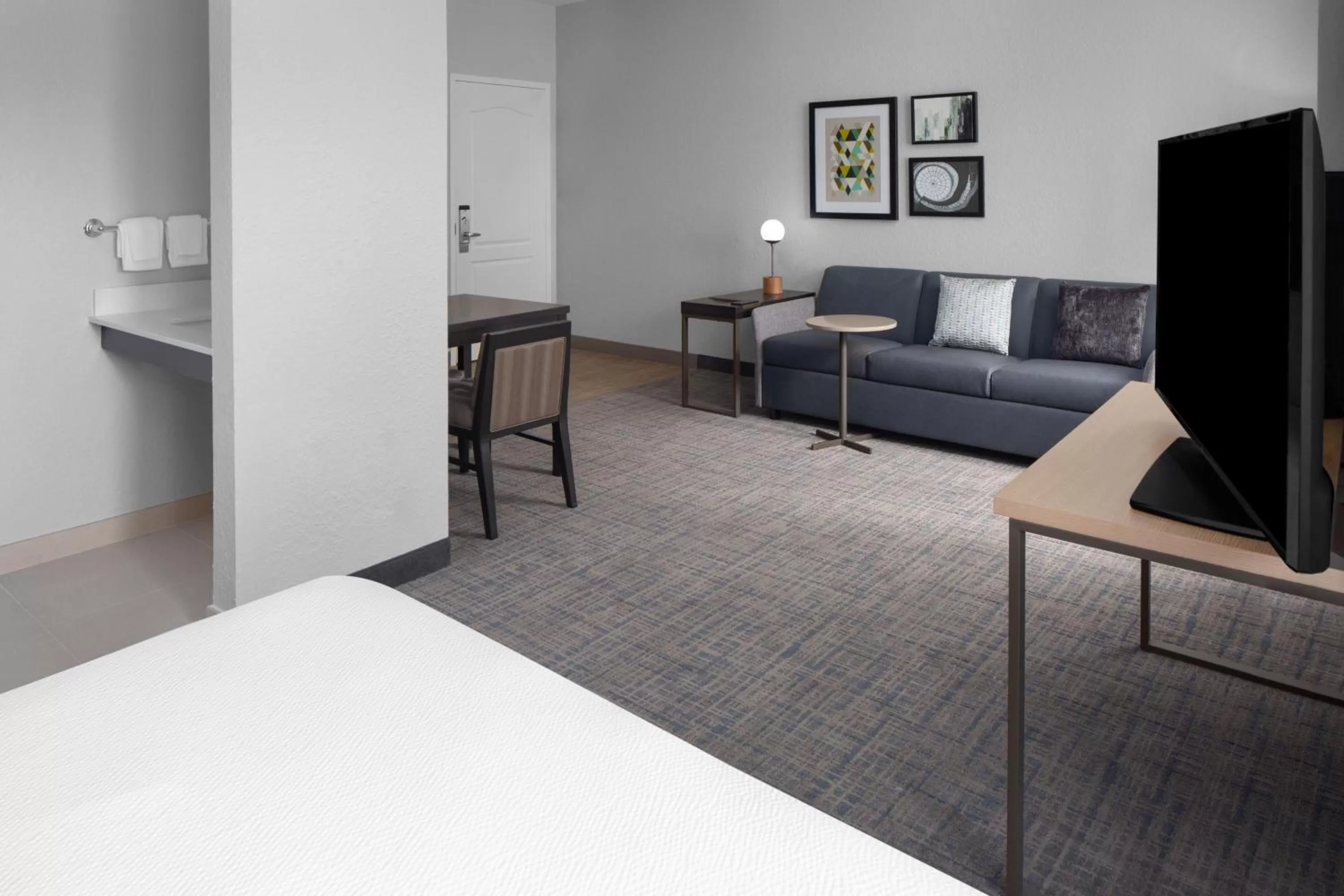 Photo of the whole room, Bed in Residence Inn Tampa Oldsmar