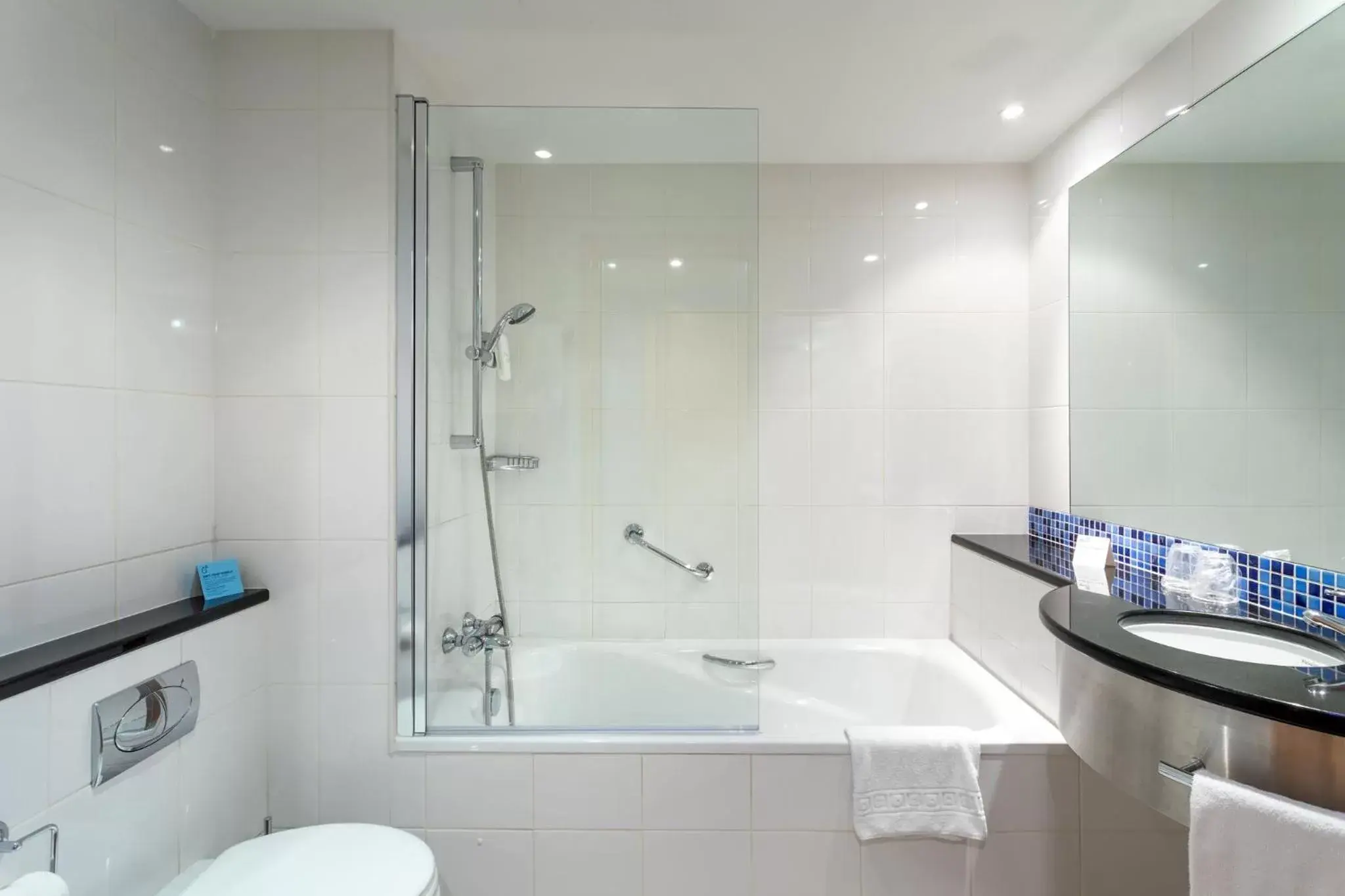 Bathroom in Holiday Inn Express Lisbon-Oeiras, an IHG Hotel
