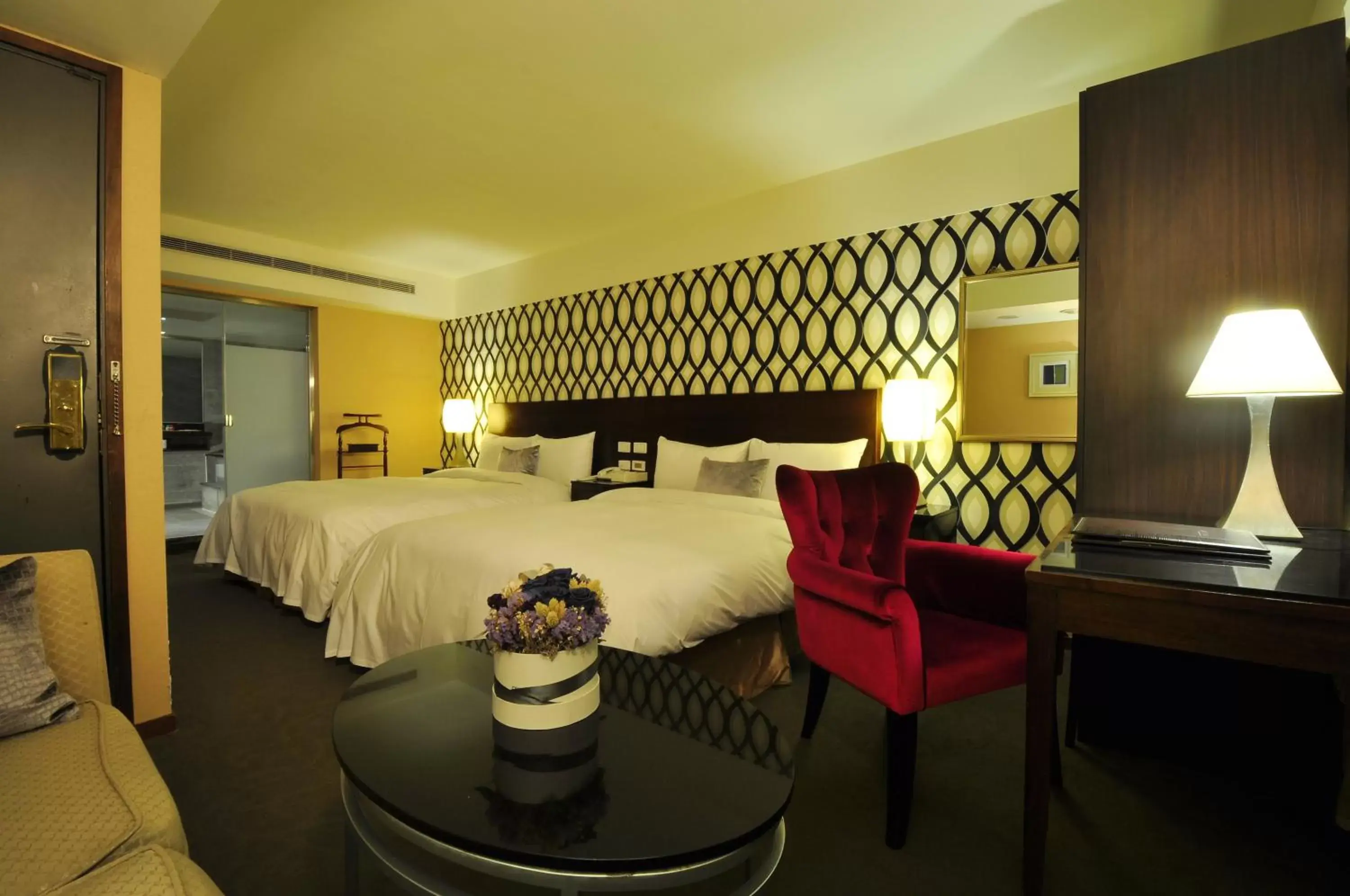 Bedroom, Bed in Delight Hotel