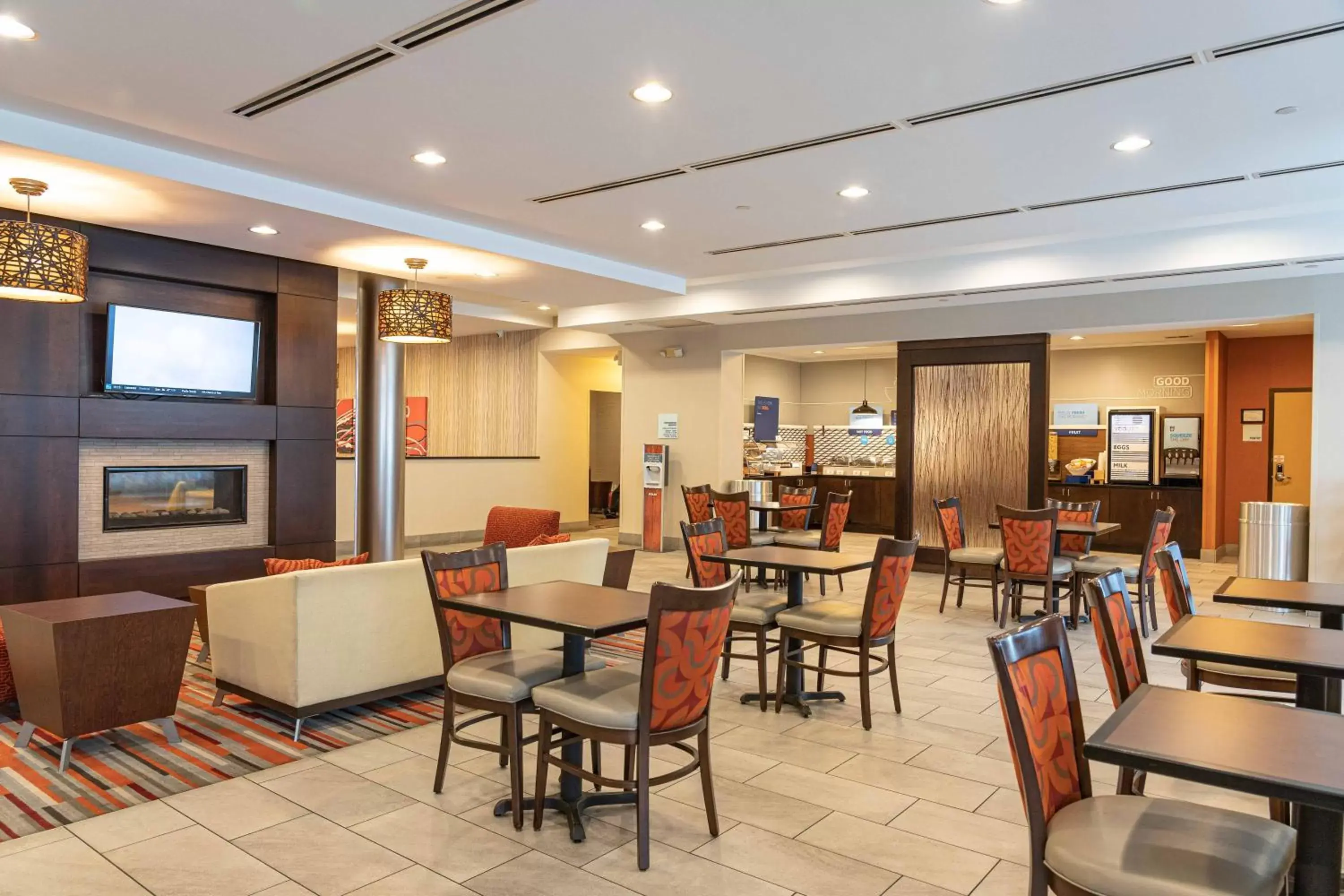 Breakfast, Restaurant/Places to Eat in Holiday Inn Express & Suites Columbus-Easton Area