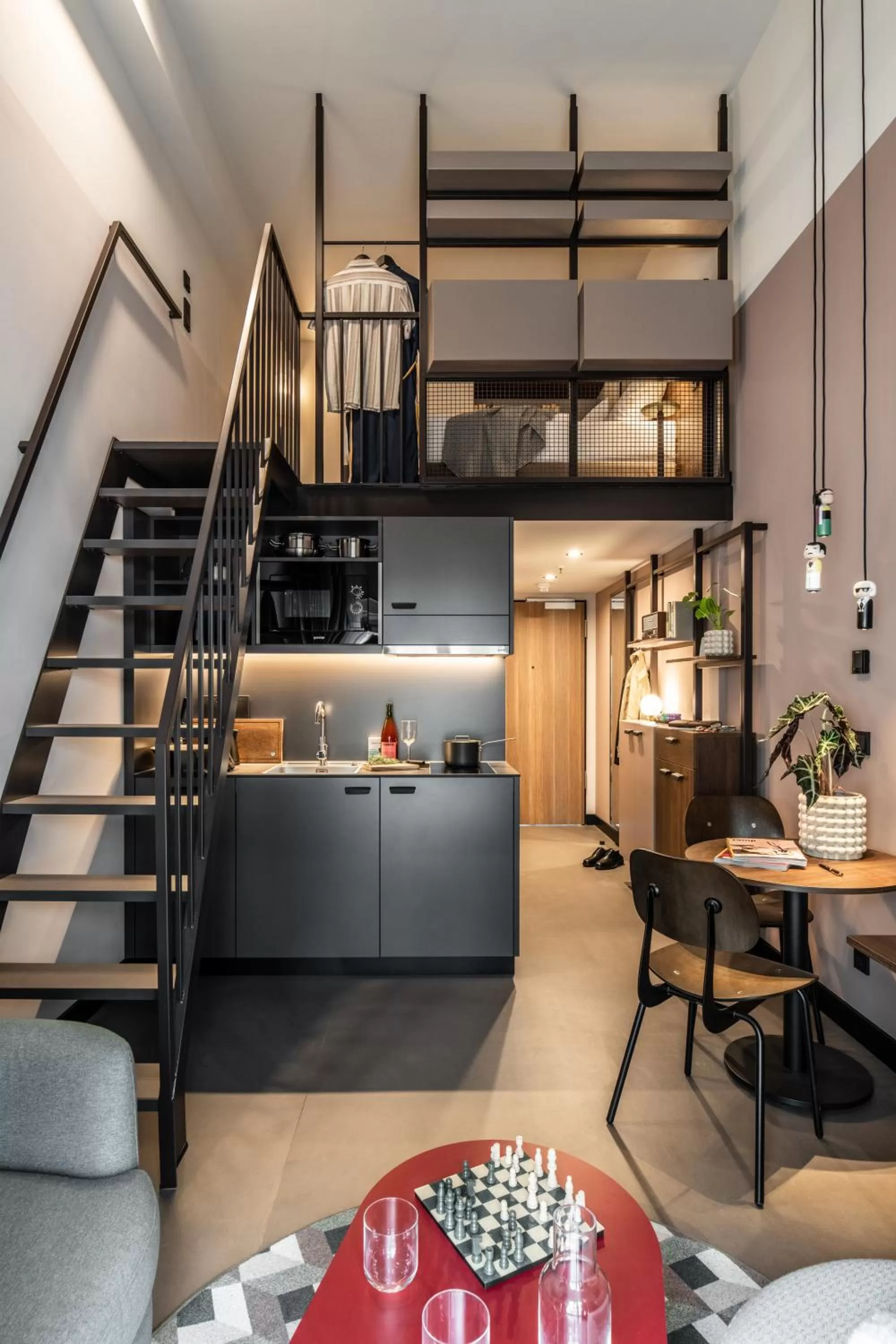 Kitchen or kitchenette in Revo Munich