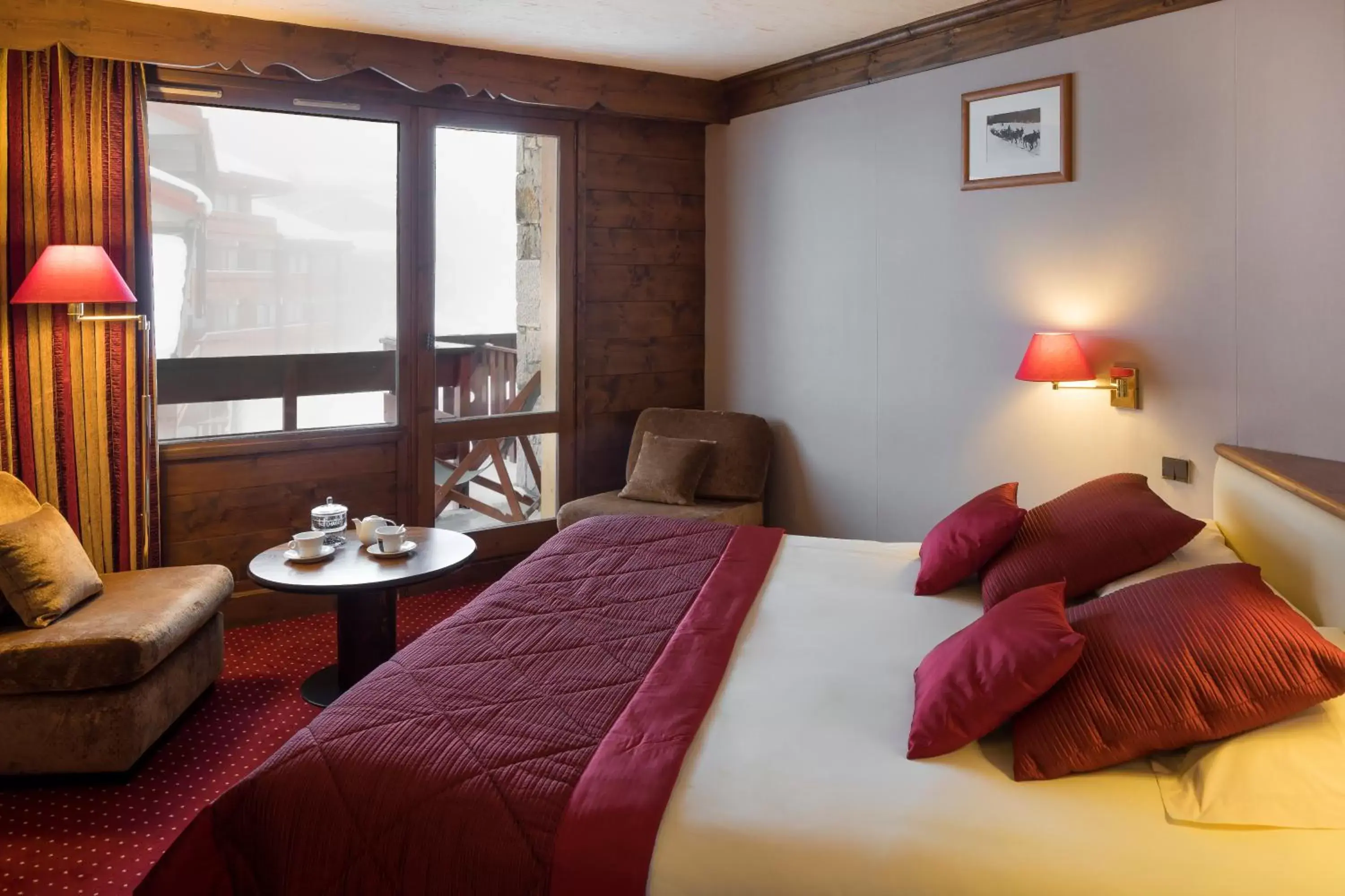 Photo of the whole room, Bed in Hotel Mont Vallon