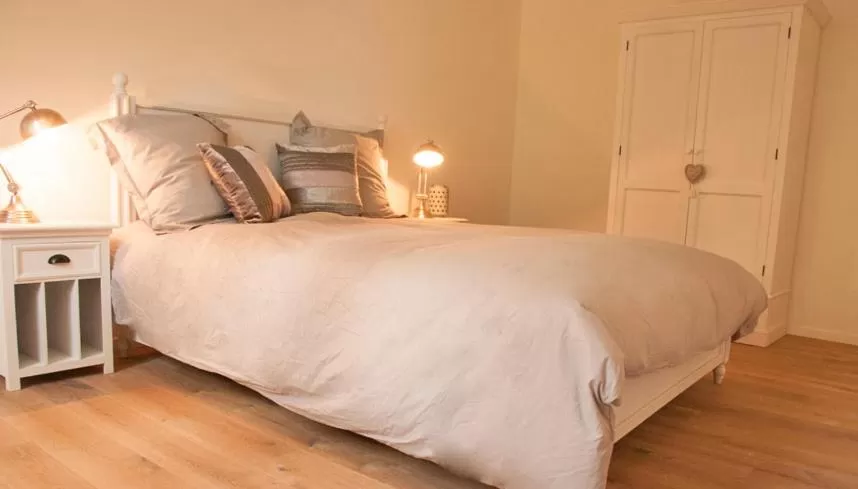 Bed in LaTerrasse, Château Fernand Japy