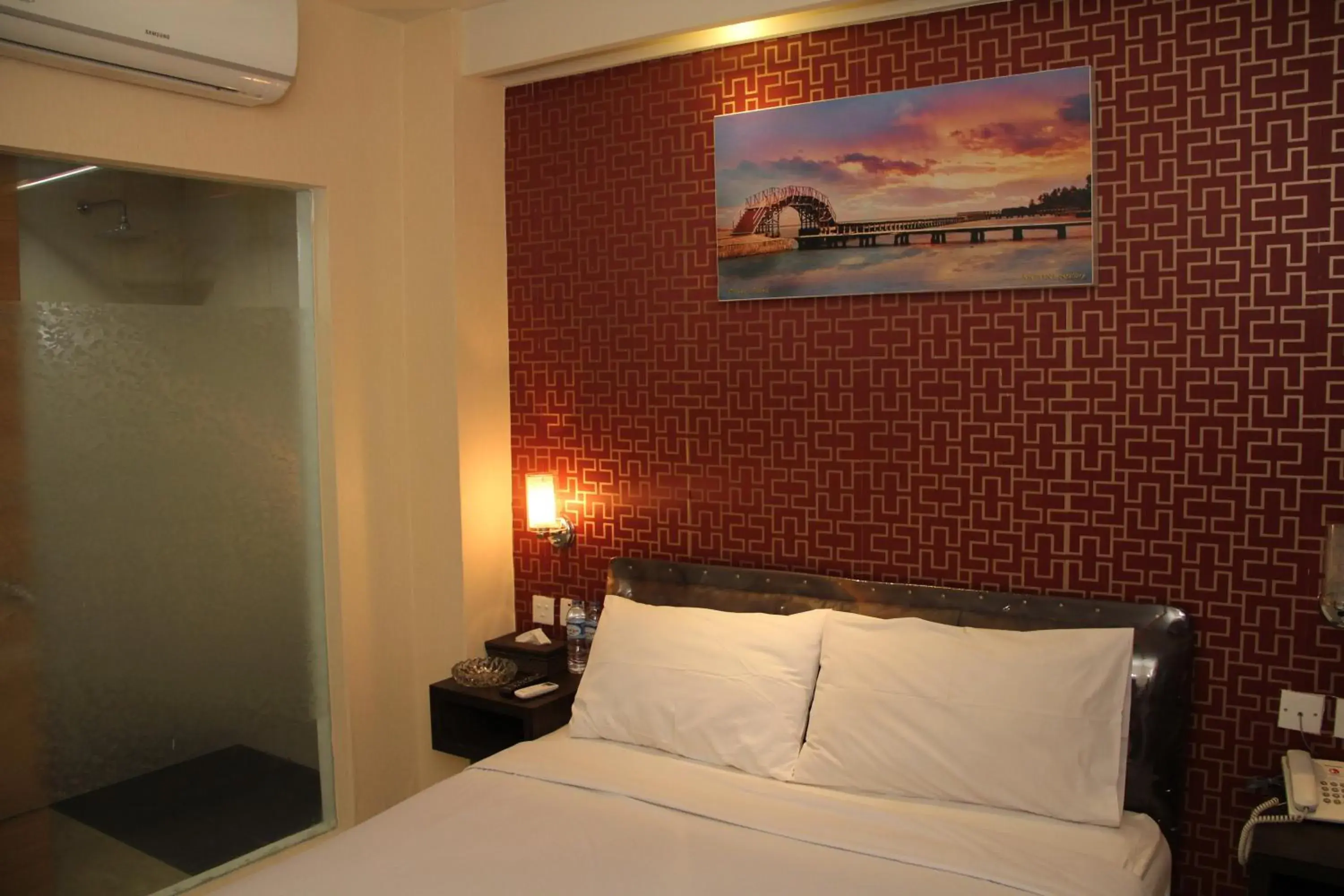 Bedroom, Bed in Antoni Hotel