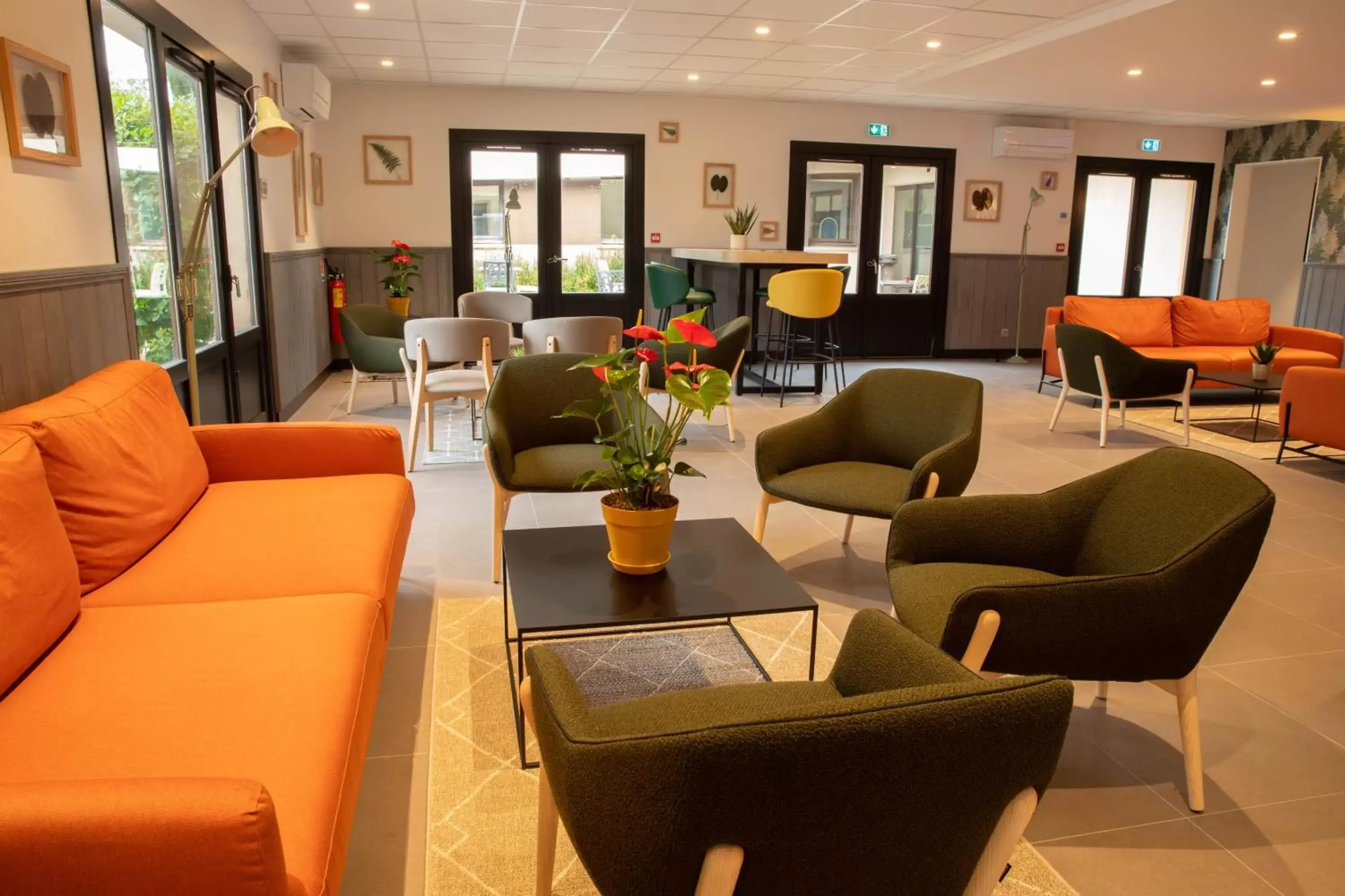 Lounge or bar, Lobby/Reception in Campanile Narbonne A9/A61