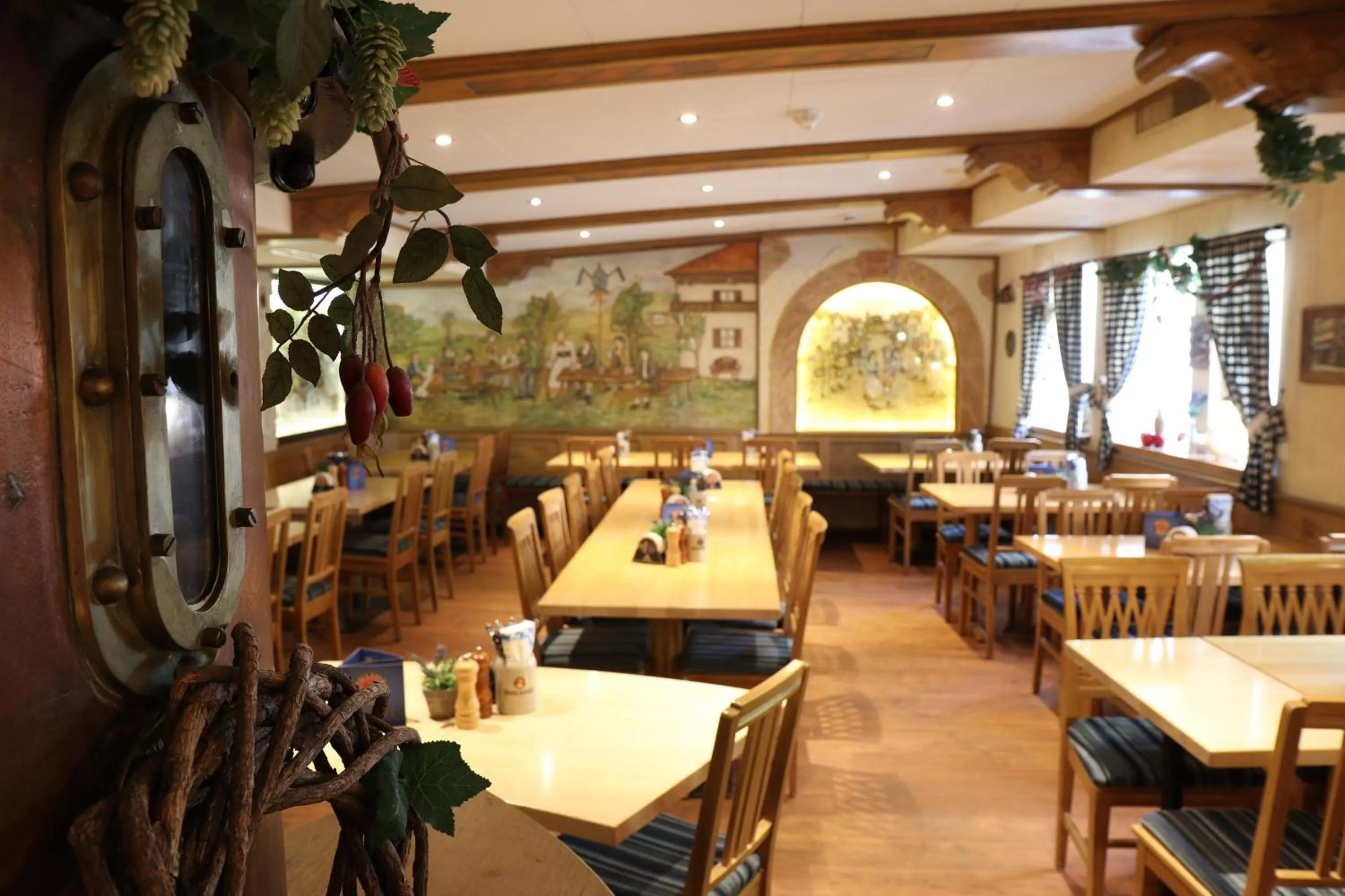 Restaurant/places to eat in Paulaner am Dom Hotel