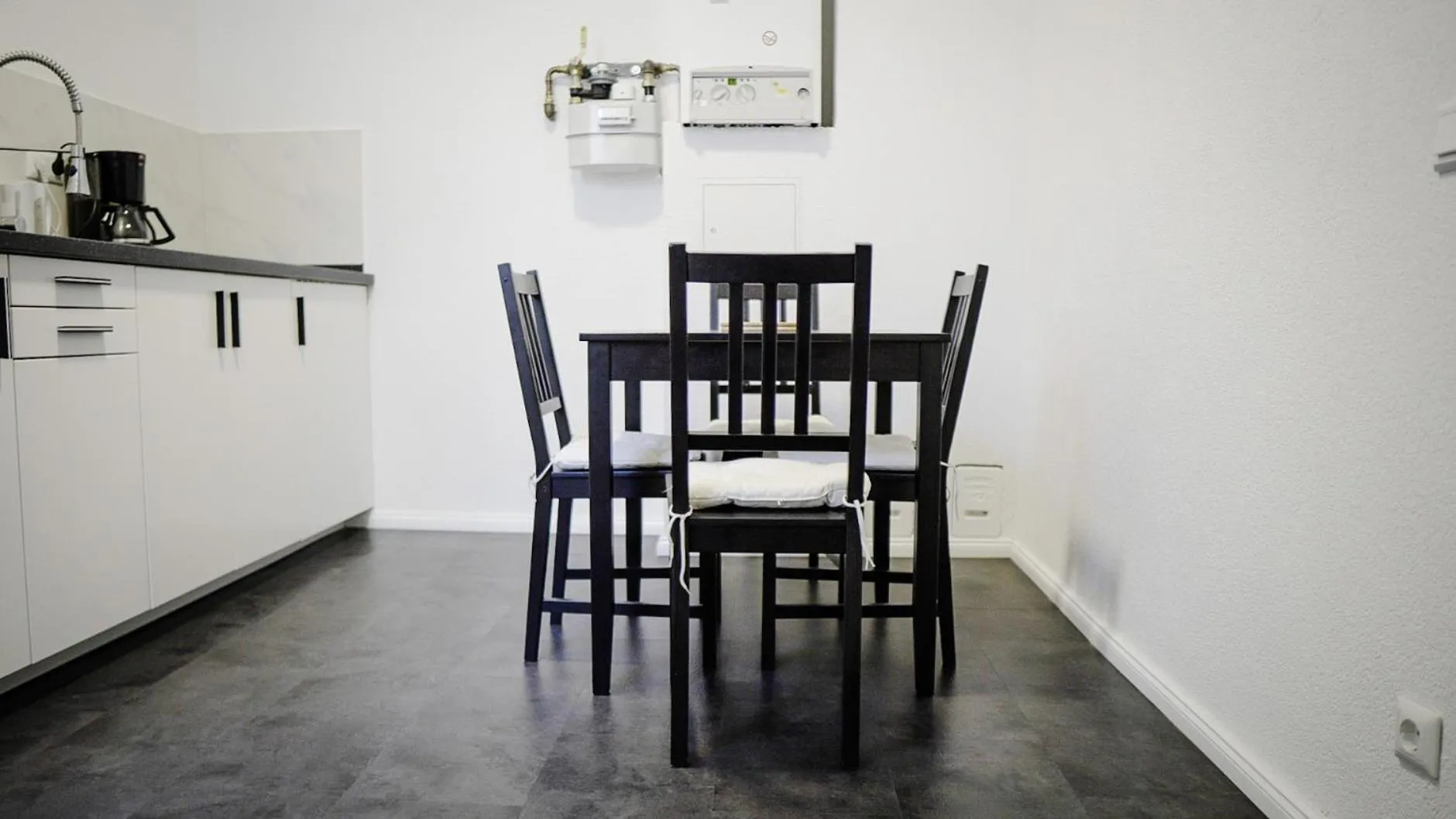 Kitchen or kitchenette in Hafen 12