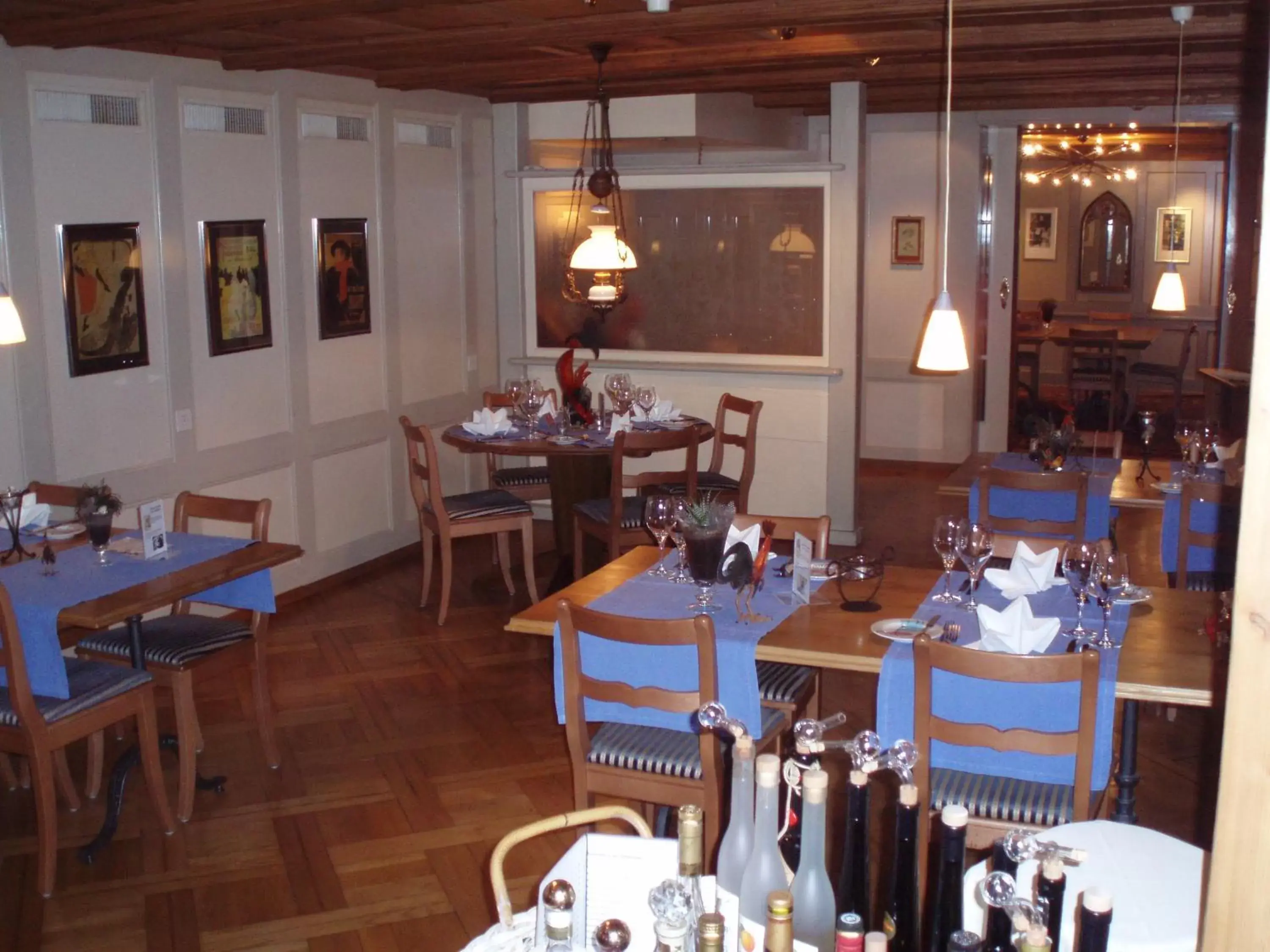 Restaurant/Places to Eat in Weisses Kreuz