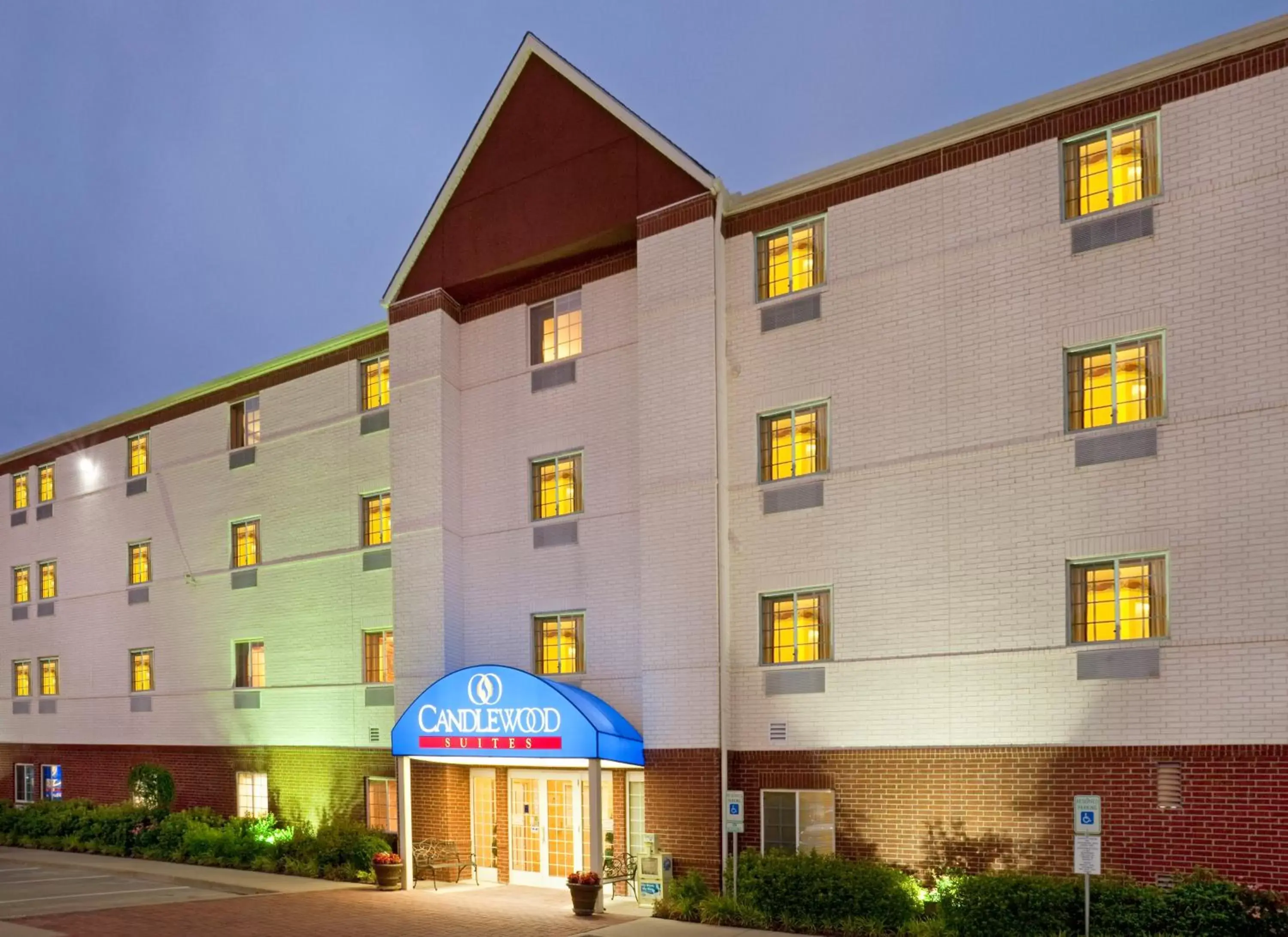 Property Building in Candlewood Suites Tyler, an IHG Hotel