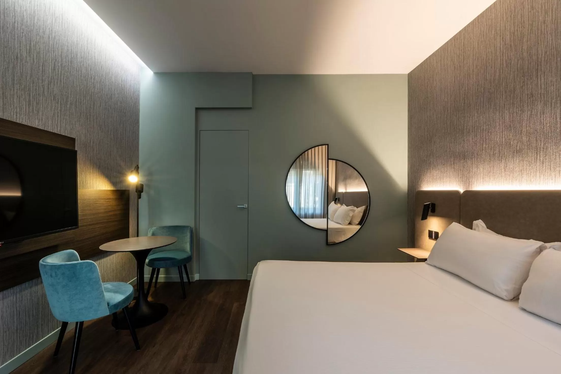 Bedroom, Bed in Hotel Mealba