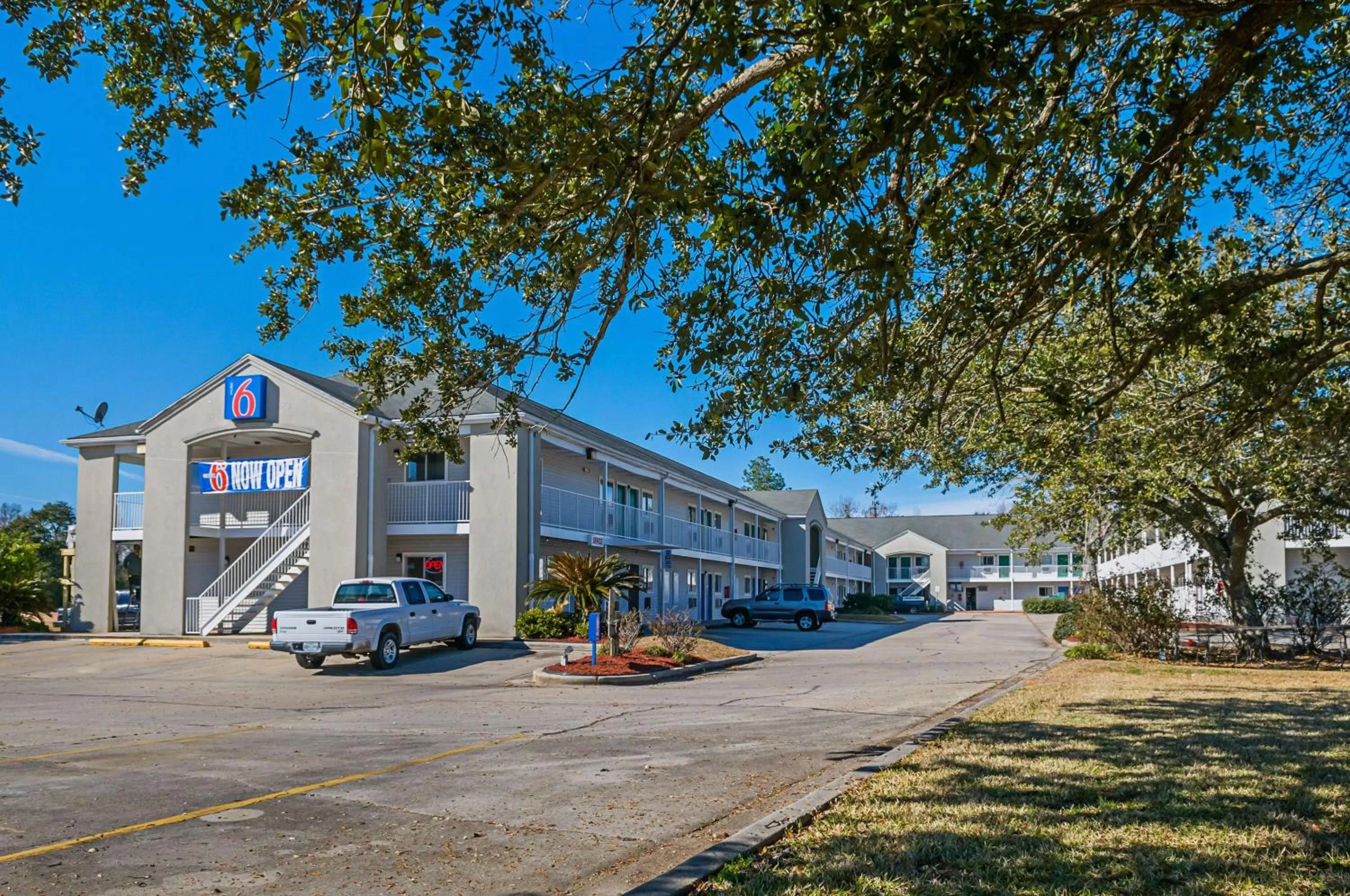 Property building in Motel 6-Bay Saint Louis, MS