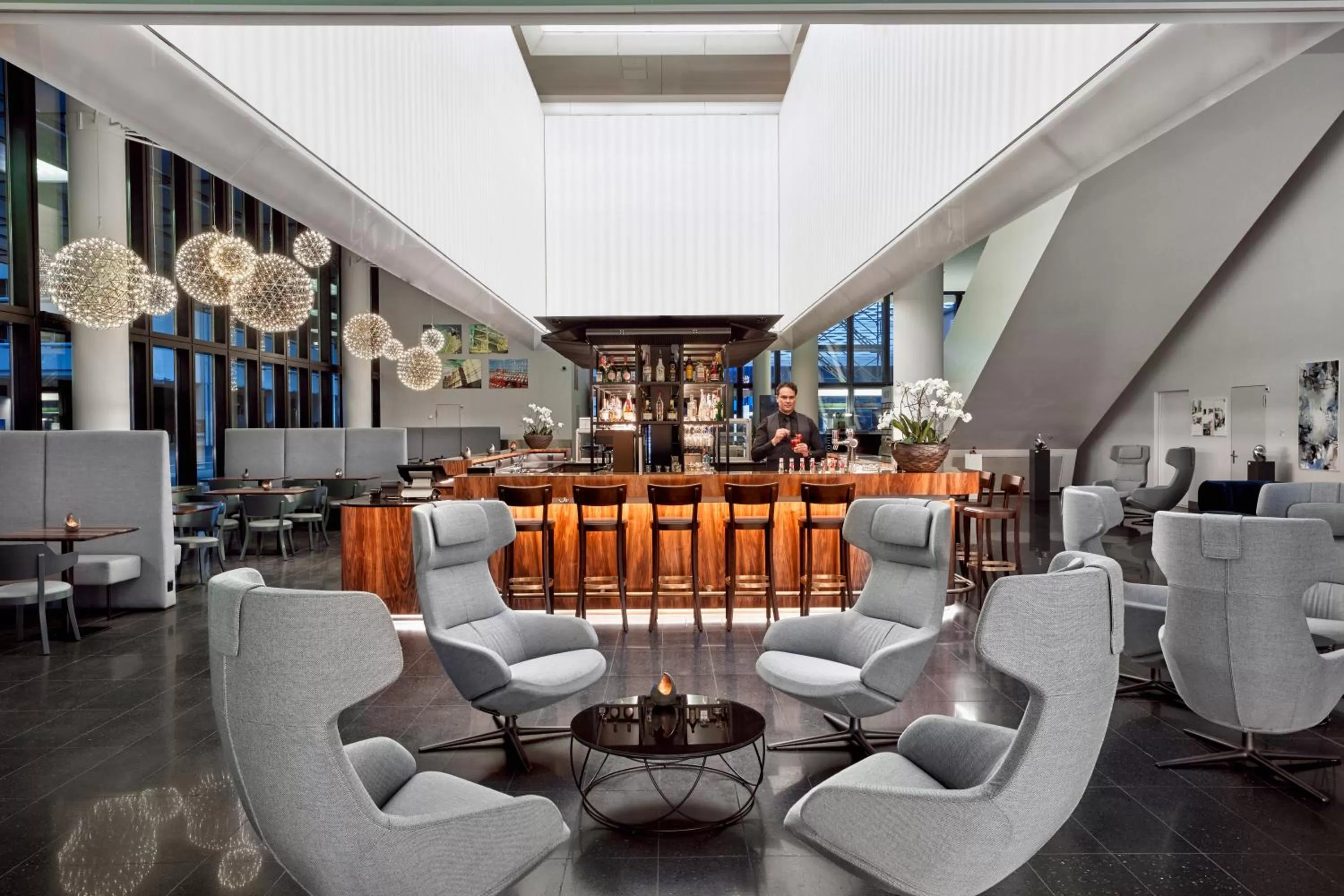 Lounge or bar in HYPERION Hotel Basel
