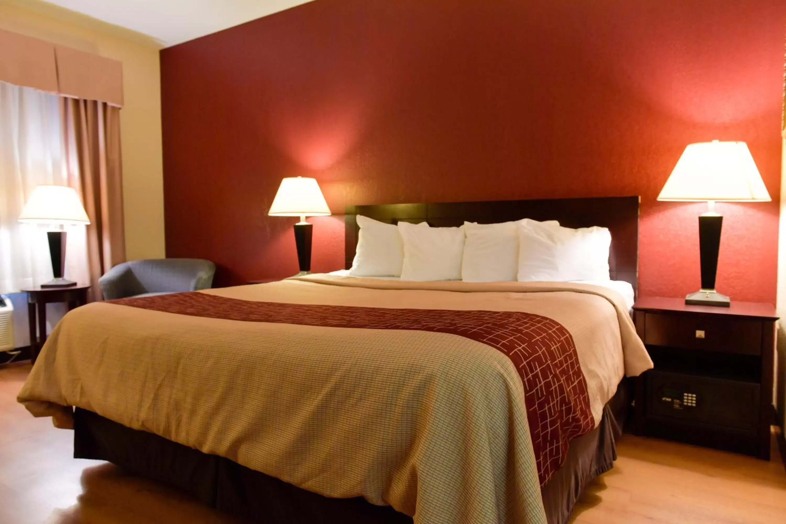 Photo of the whole room, Bed in Baymont Inn & Suites by Wyndham Lincoln NE