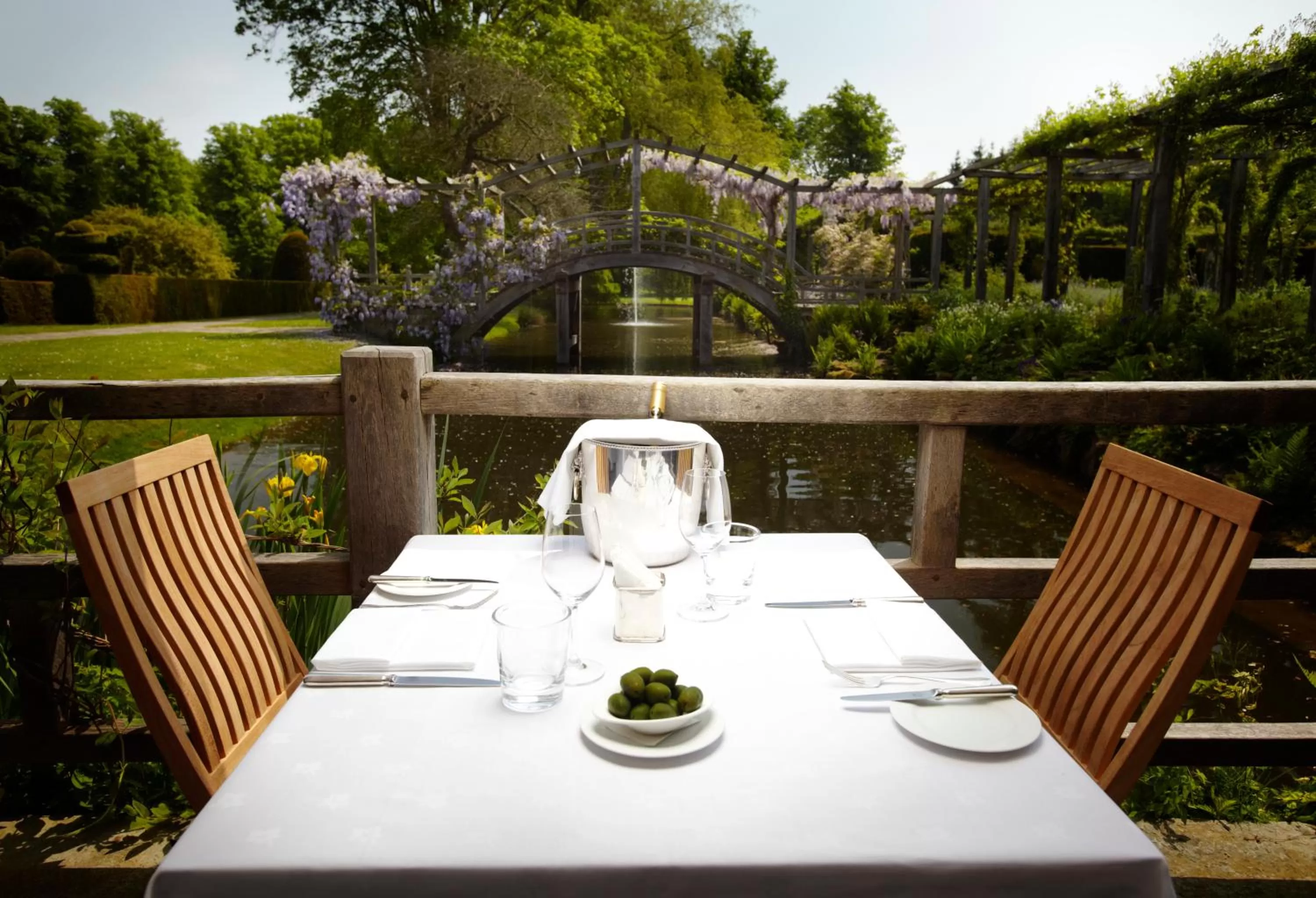 Restaurant/places to eat in Great Fosters - Near Windsor