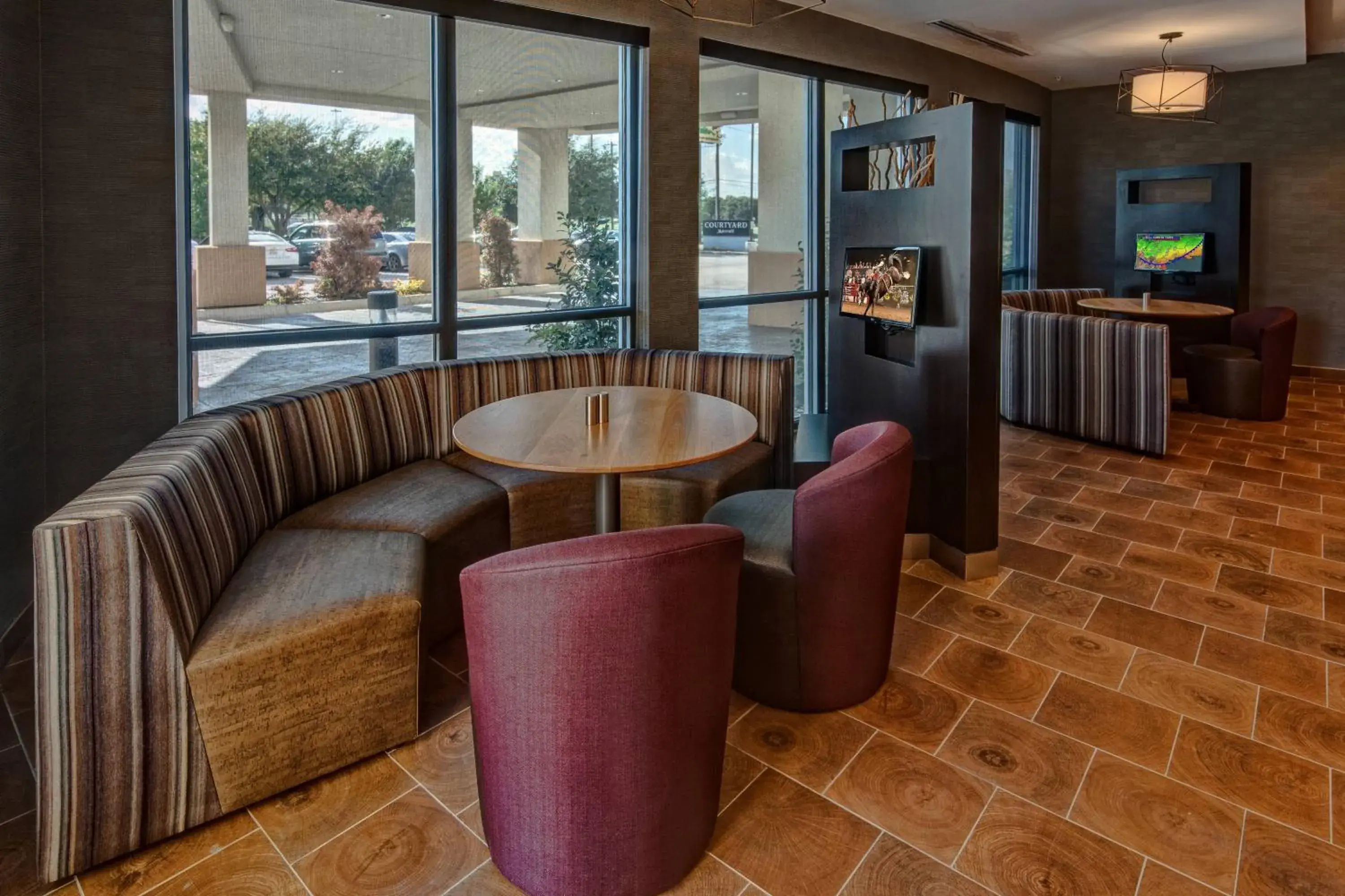 Restaurant/places to eat in Courtyard Austin by Marriott Northwest/Lakeline