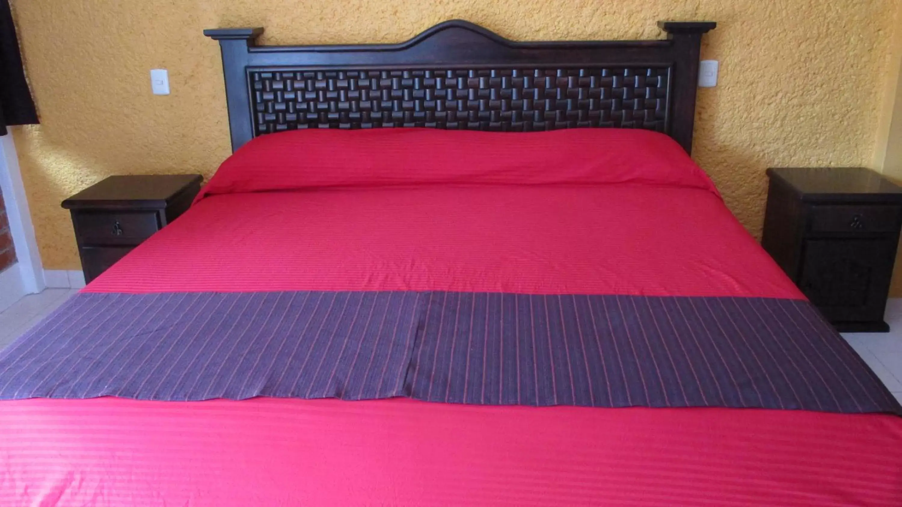 Bedroom, Bed in Hotel Villa Monarca Inn