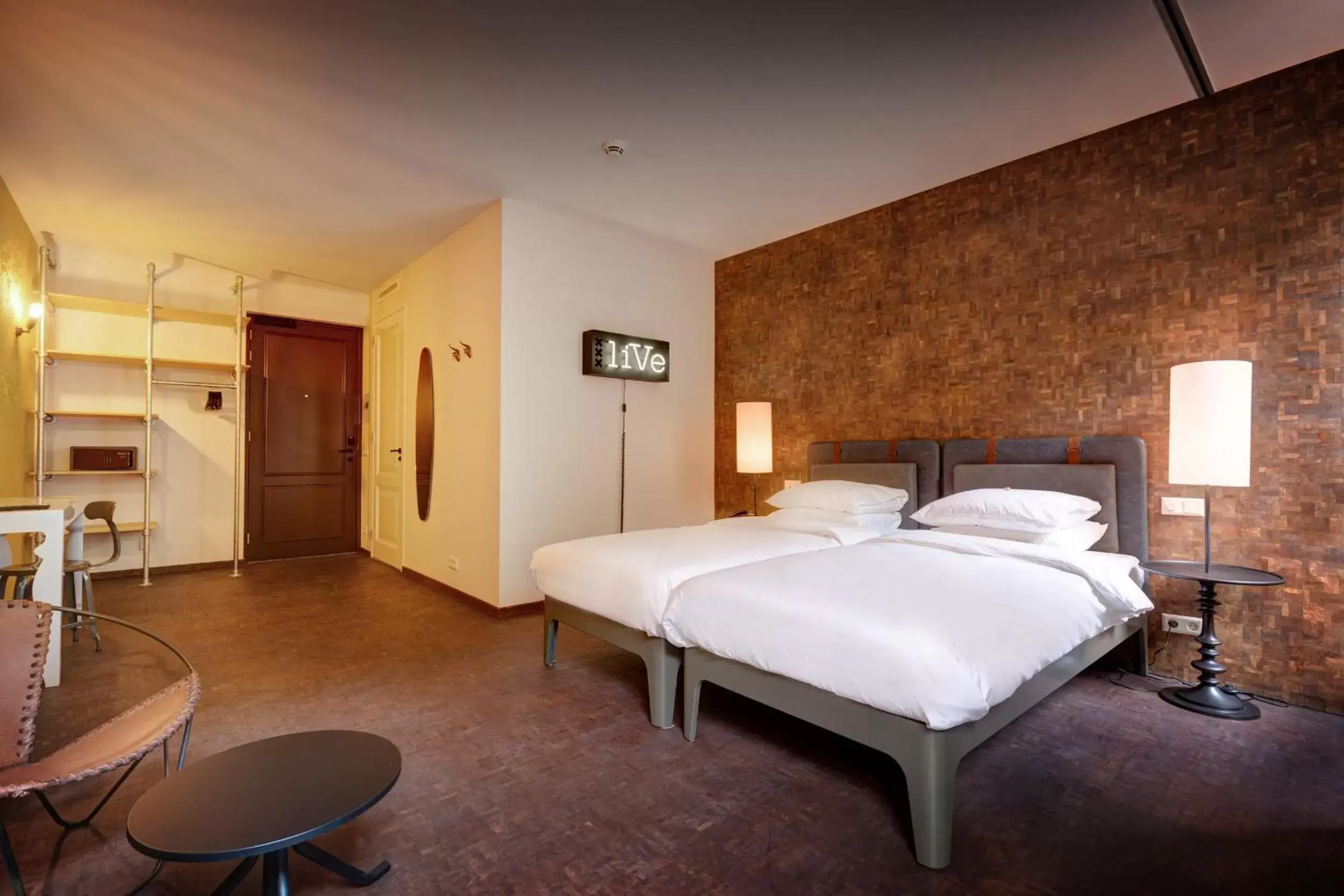 Photo of the whole room, Bed in Hotel V Nesplein