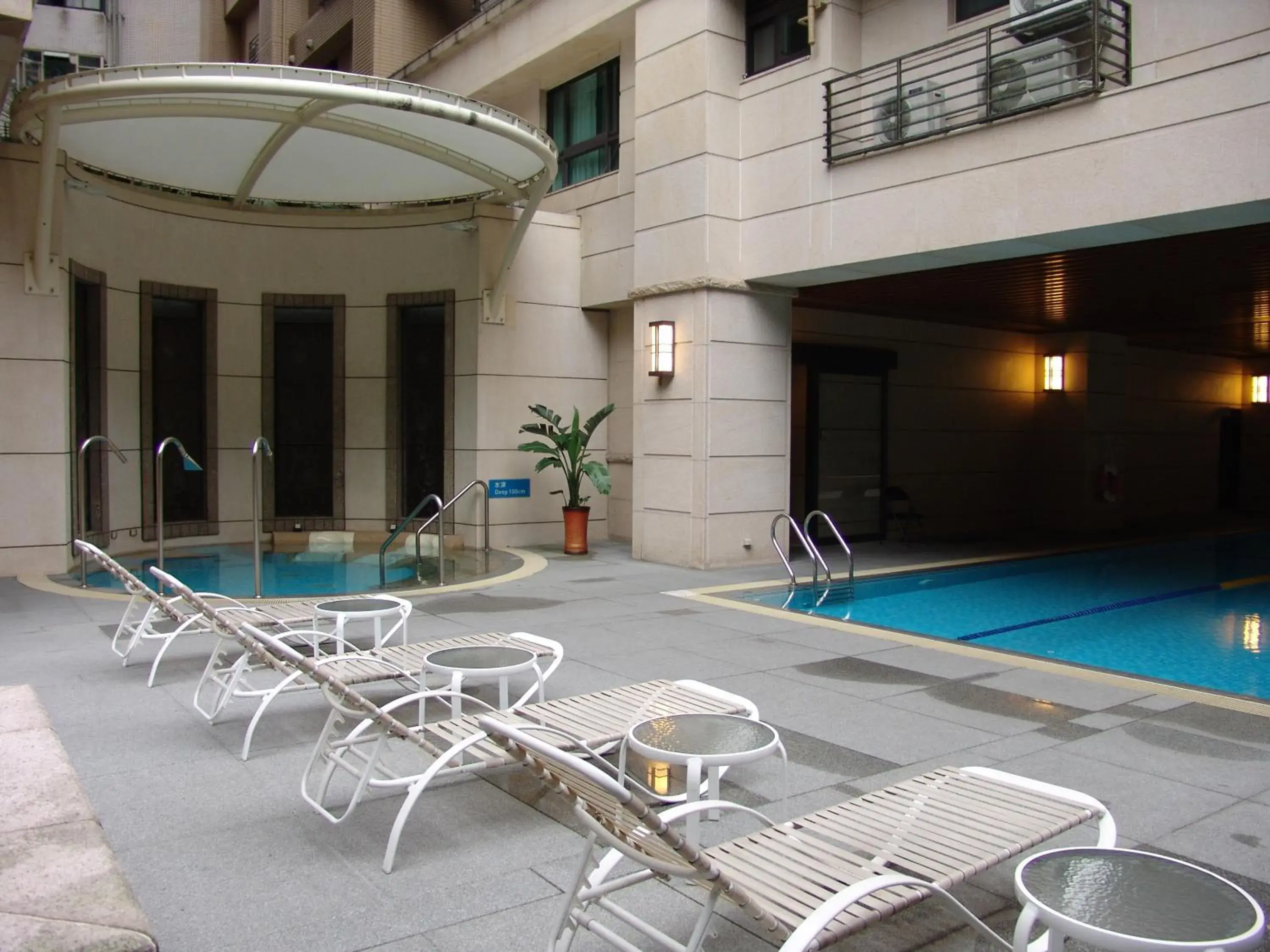 Property building, Swimming Pool in Fullon Hotel Taipei, East