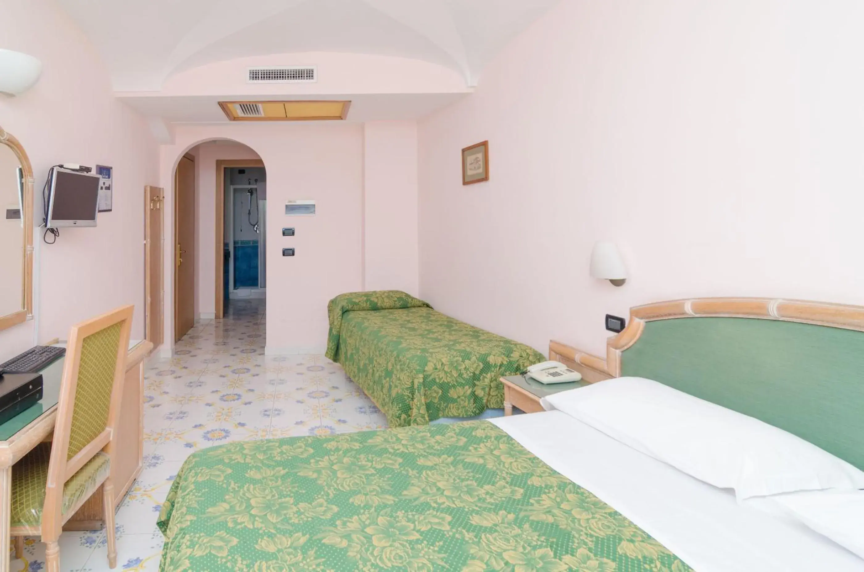 Bedroom in Hotel Terme Saint Raphael