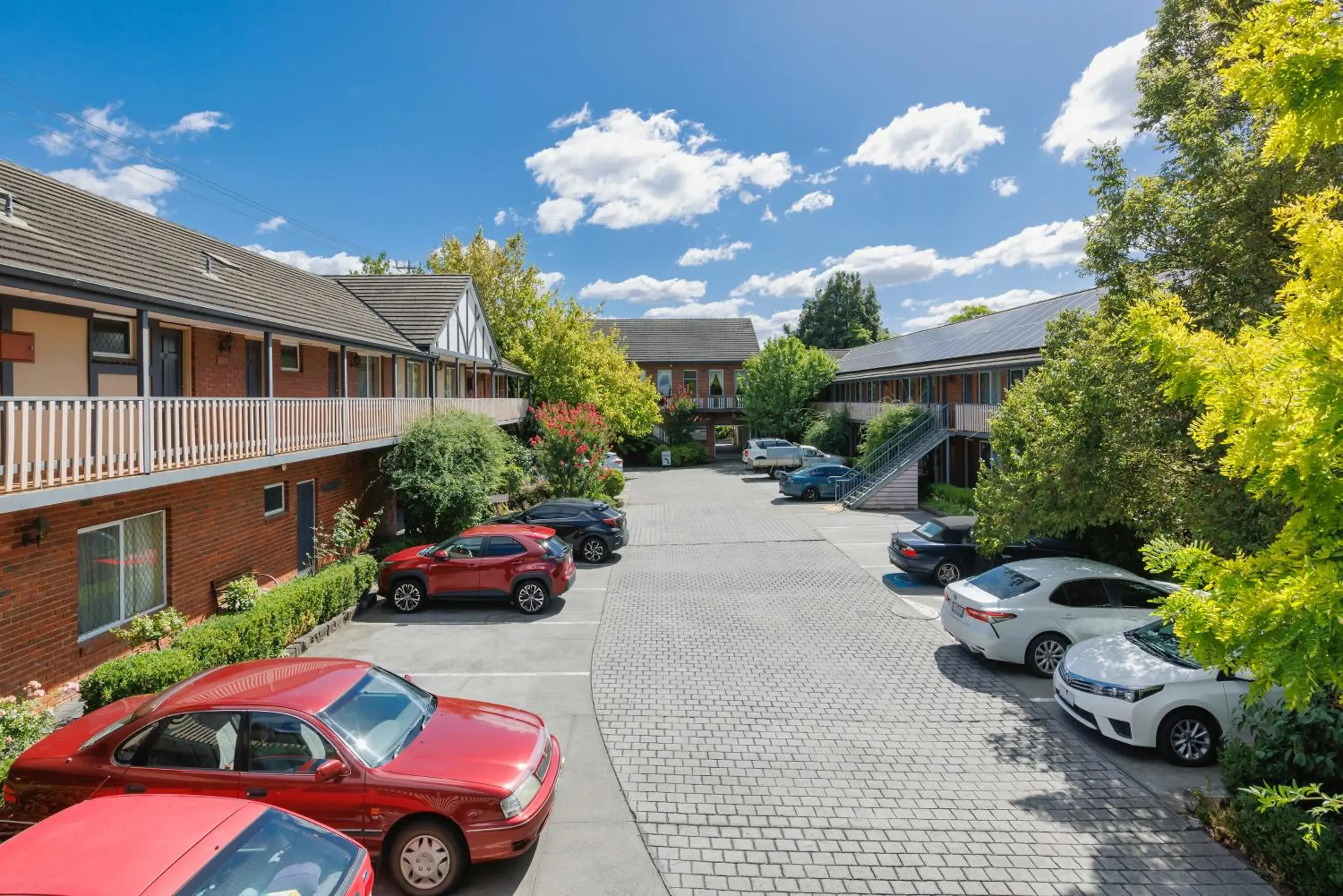 Property building in Elizabethan Lodge