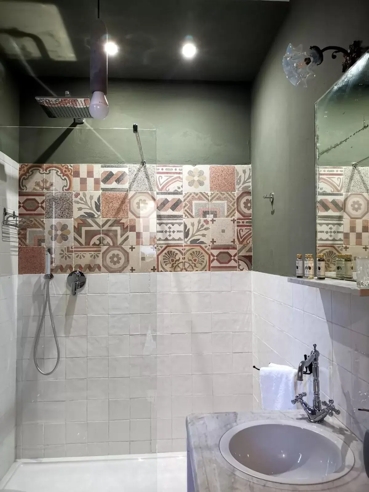 Shower, Bathroom in Villa La Lumia B&B Suites & Apartments