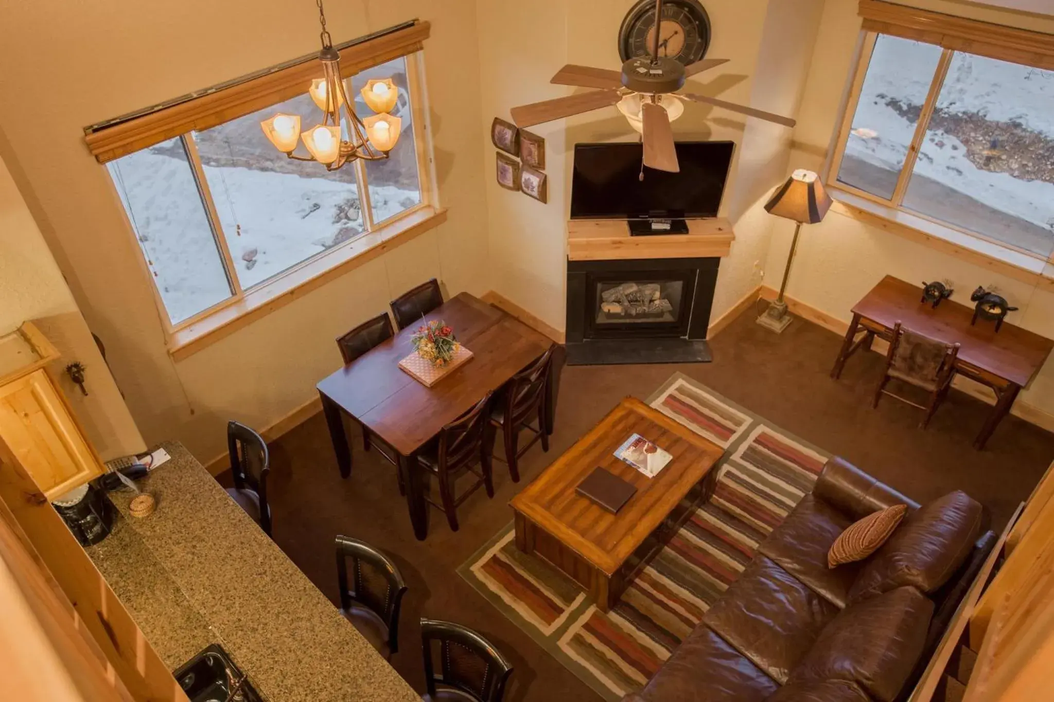 Living room, Restaurant/Places to Eat in Silverado Lodge Park City - Canyons Village