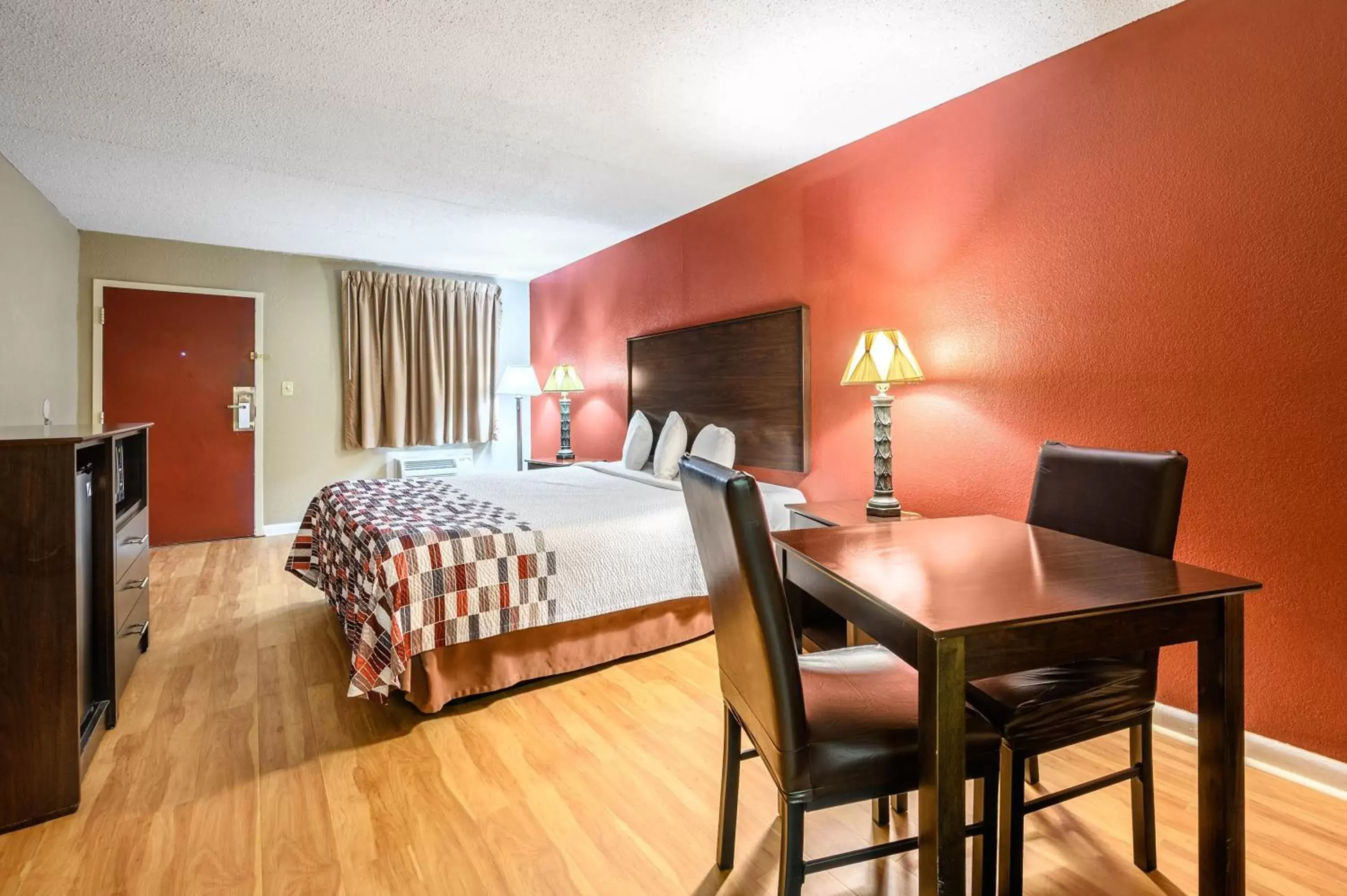 Bedroom in Red Roof Inn Sylacauga