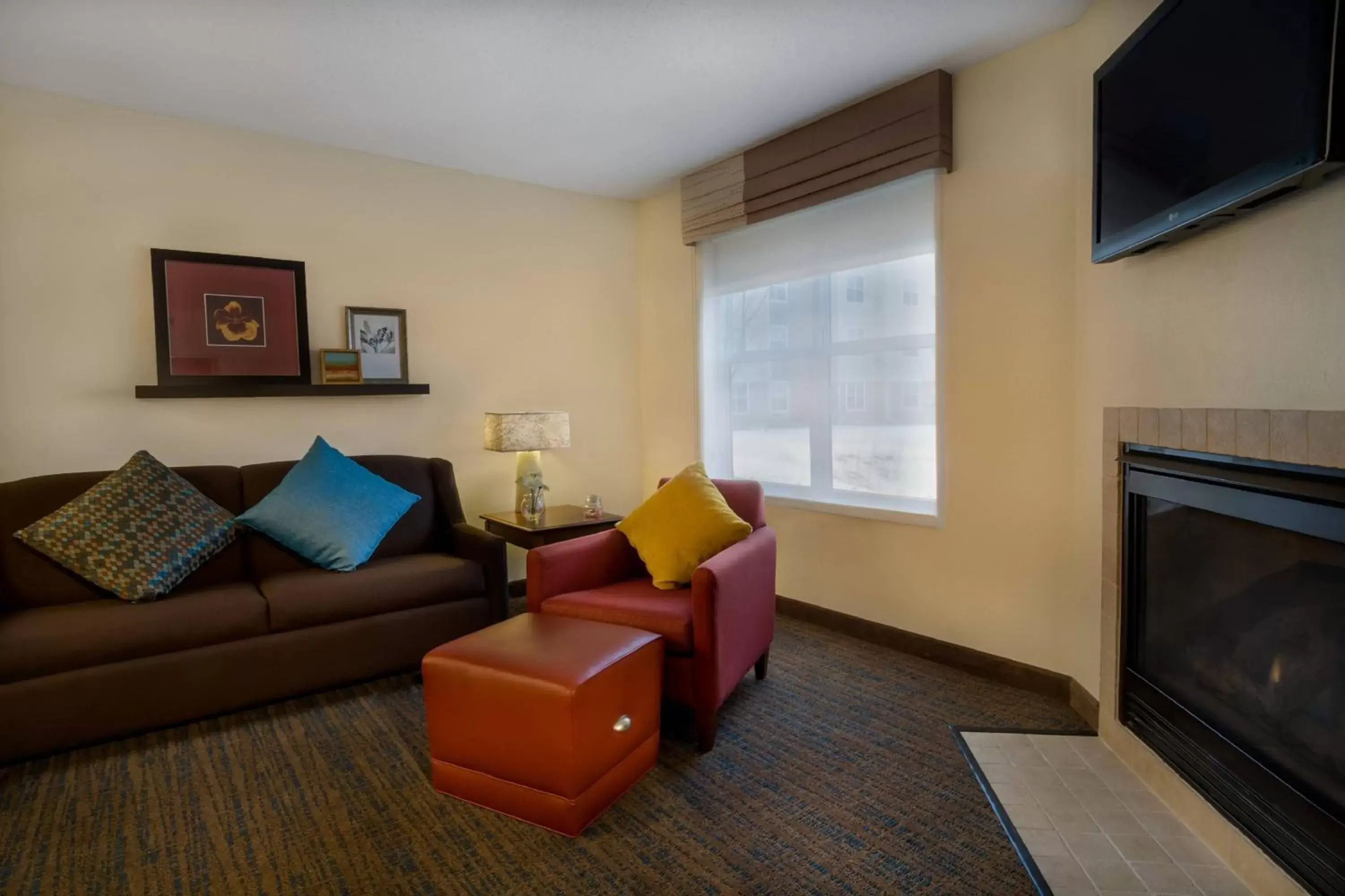 Bedroom, Seating Area in Residence Inn by Marriott Madison West/Middleton