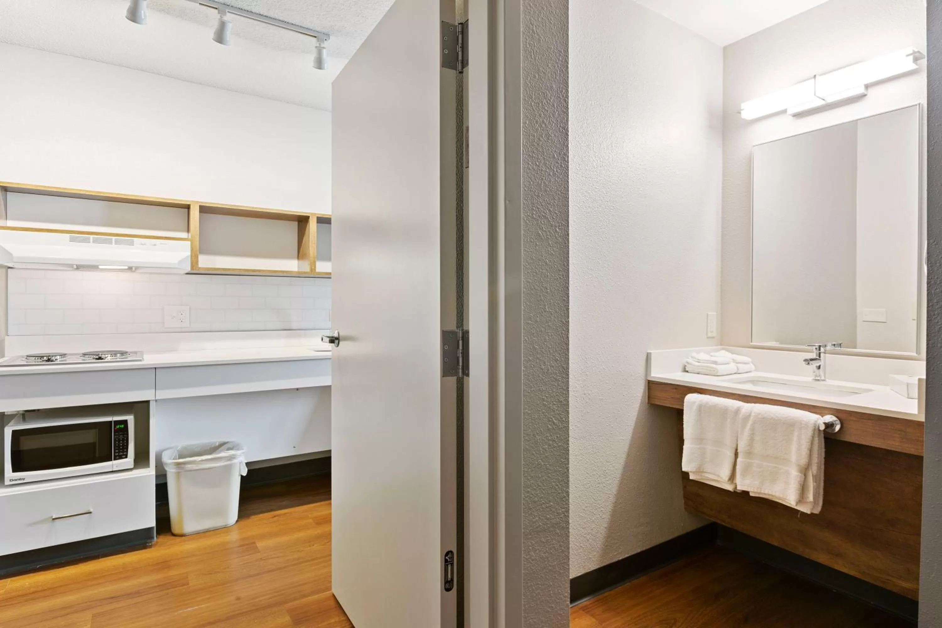 Bathroom in Extended Stay America Premier Suites - San Francisco - Belmont