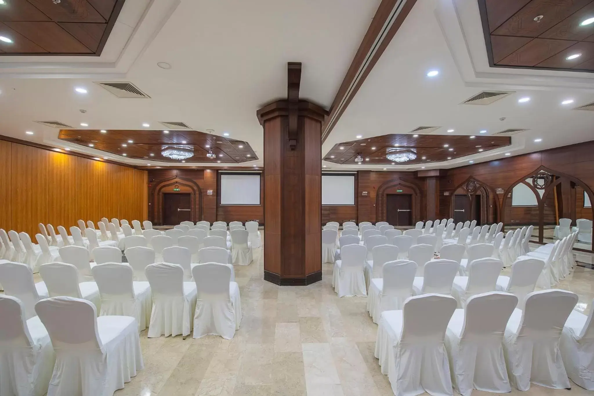 Meeting/conference room, Banquet Facilities in Crowne Plaza Antalya, an IHG Hotel