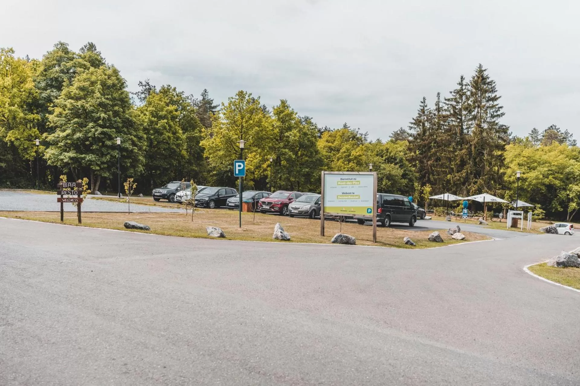 Parking in Mont-des-Pins