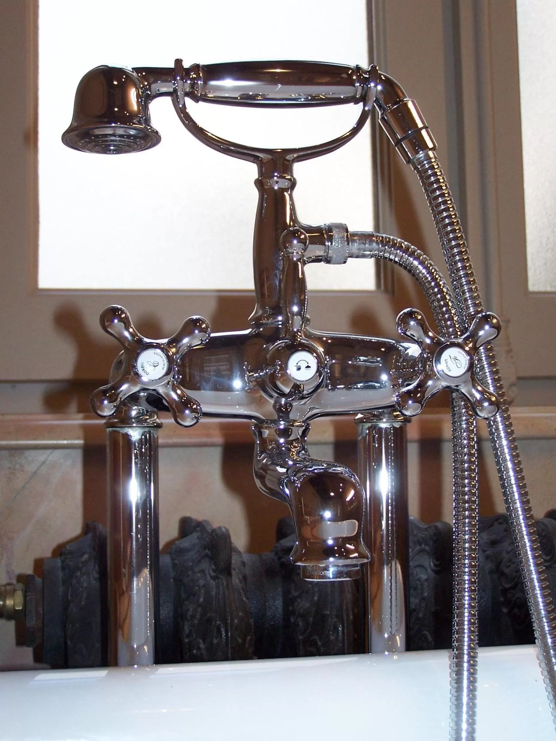 Shower in Le Clos Sainte-Marguerite