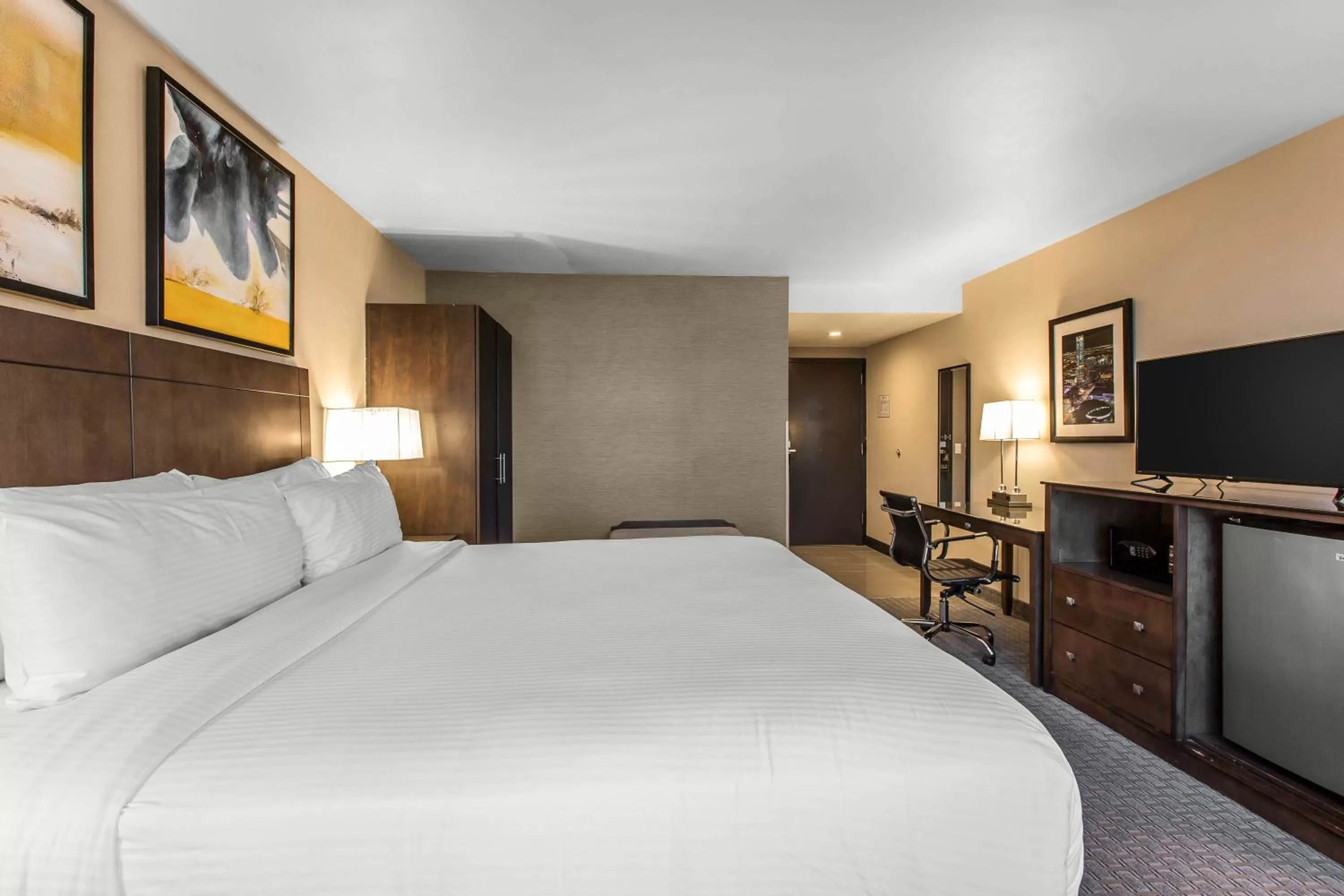 Standard King Room in The Hills Hotel, an IHG Hotel