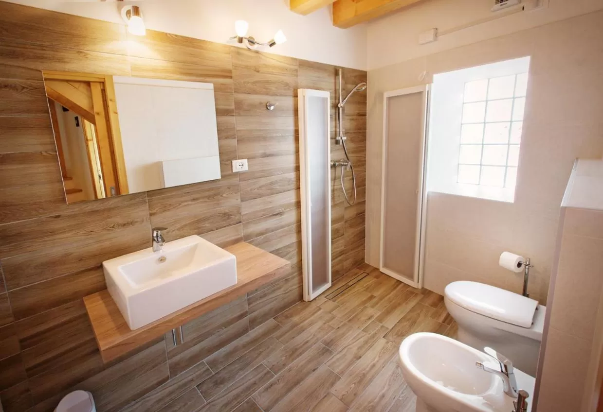 Bathroom in Albergo Diffuso Tolmezzo