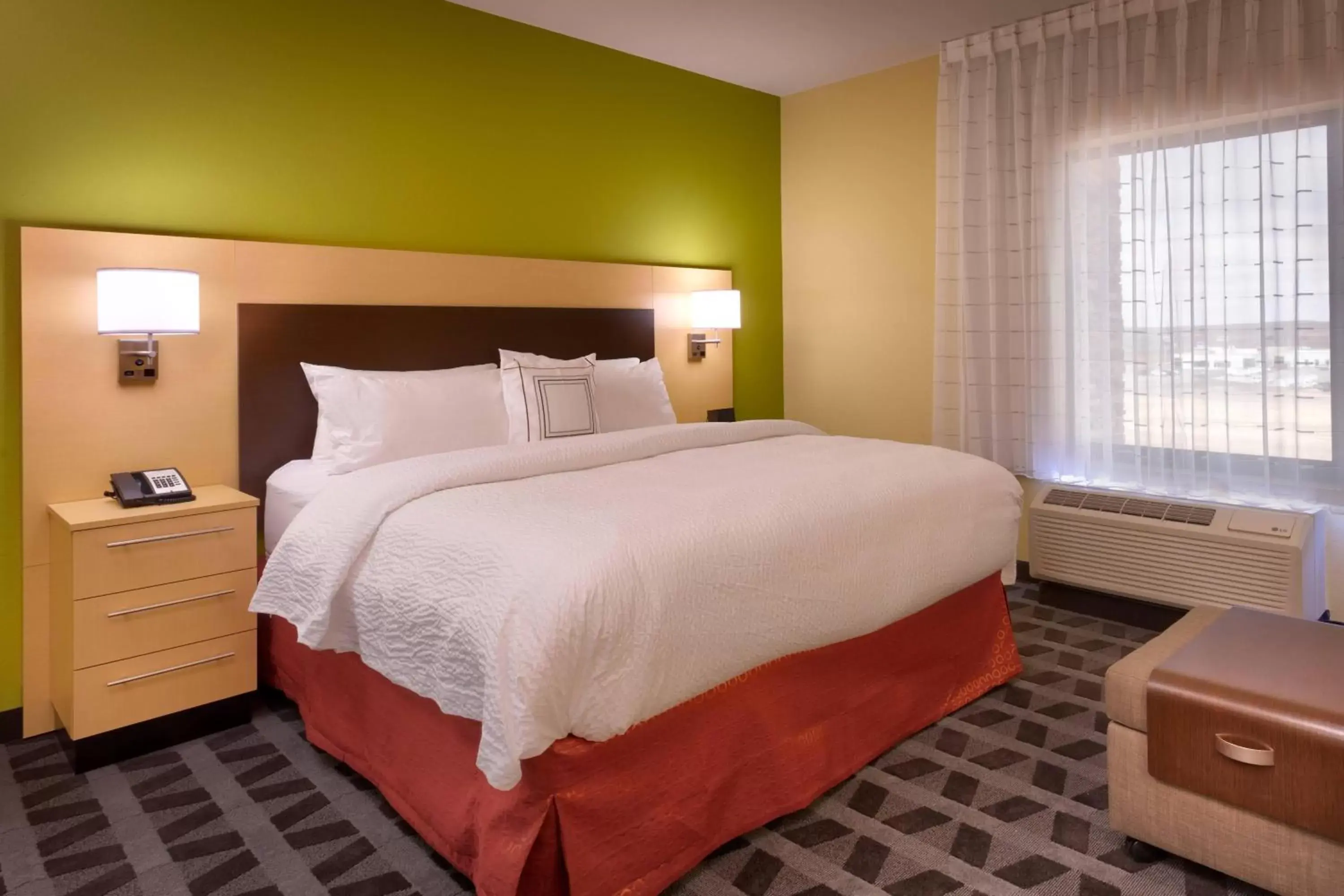 Photo of the whole room, Bed in TownePlace Suites by Marriott Dickinson