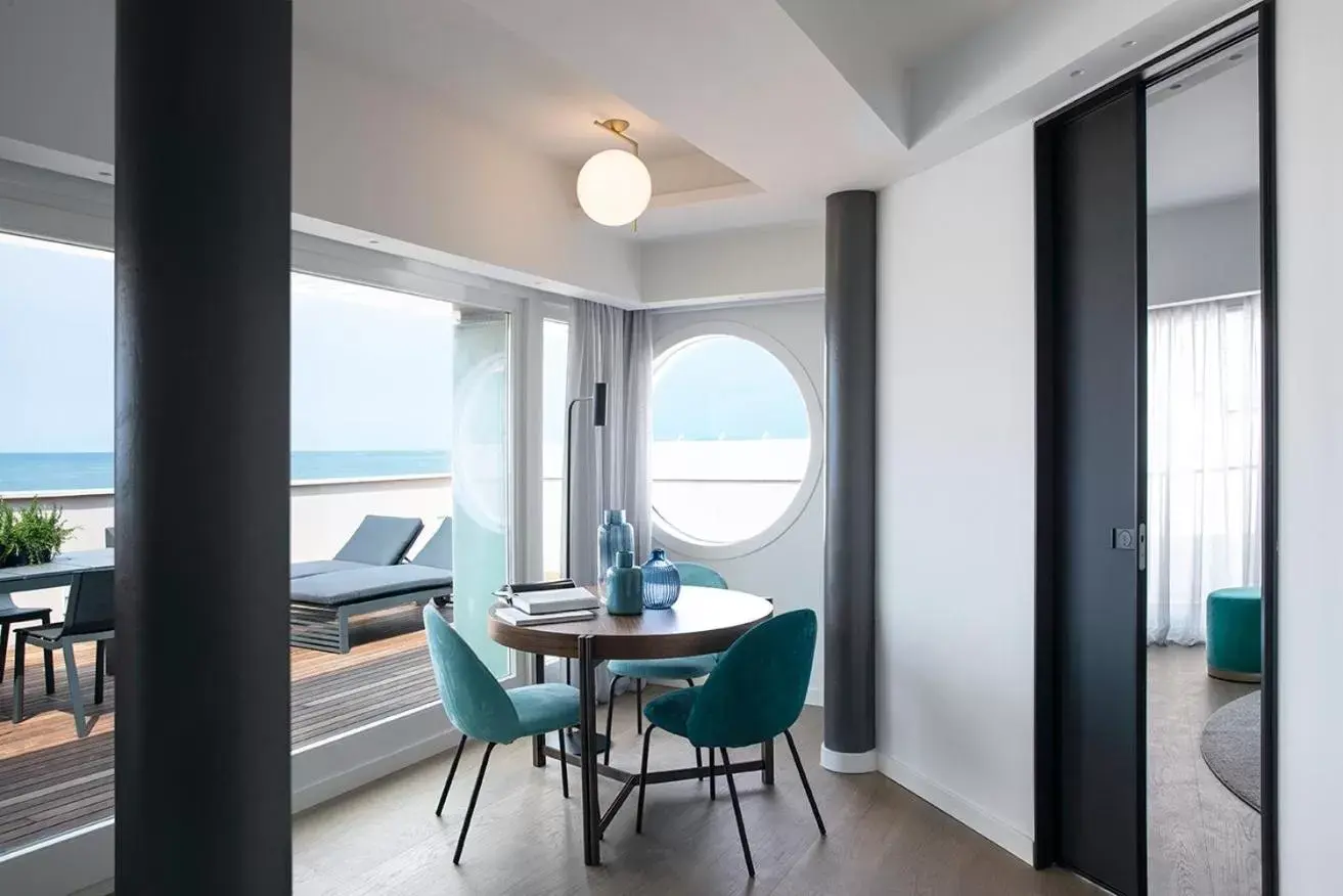 Sea view in Hotel Plaza e de Russie - Relais & Châteaux Sea view in Hotel Plaza e de Russie - Relais & Châteaux