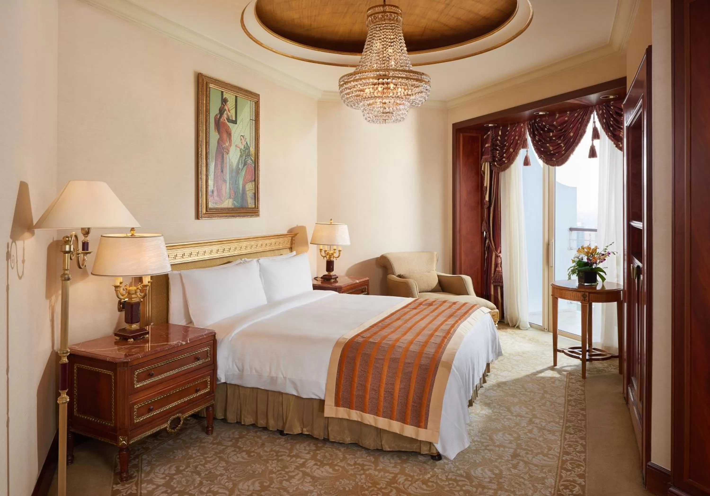 Bed in Hilton Cairo Grand Nile