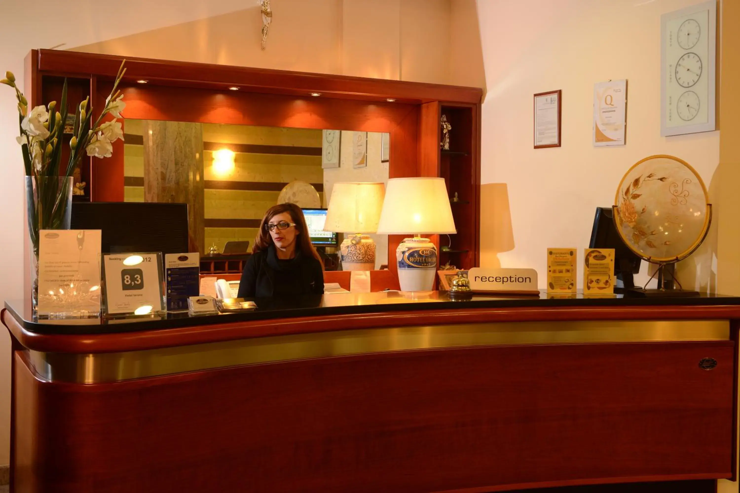 Staff, Lobby/Reception in Hotel Iacone