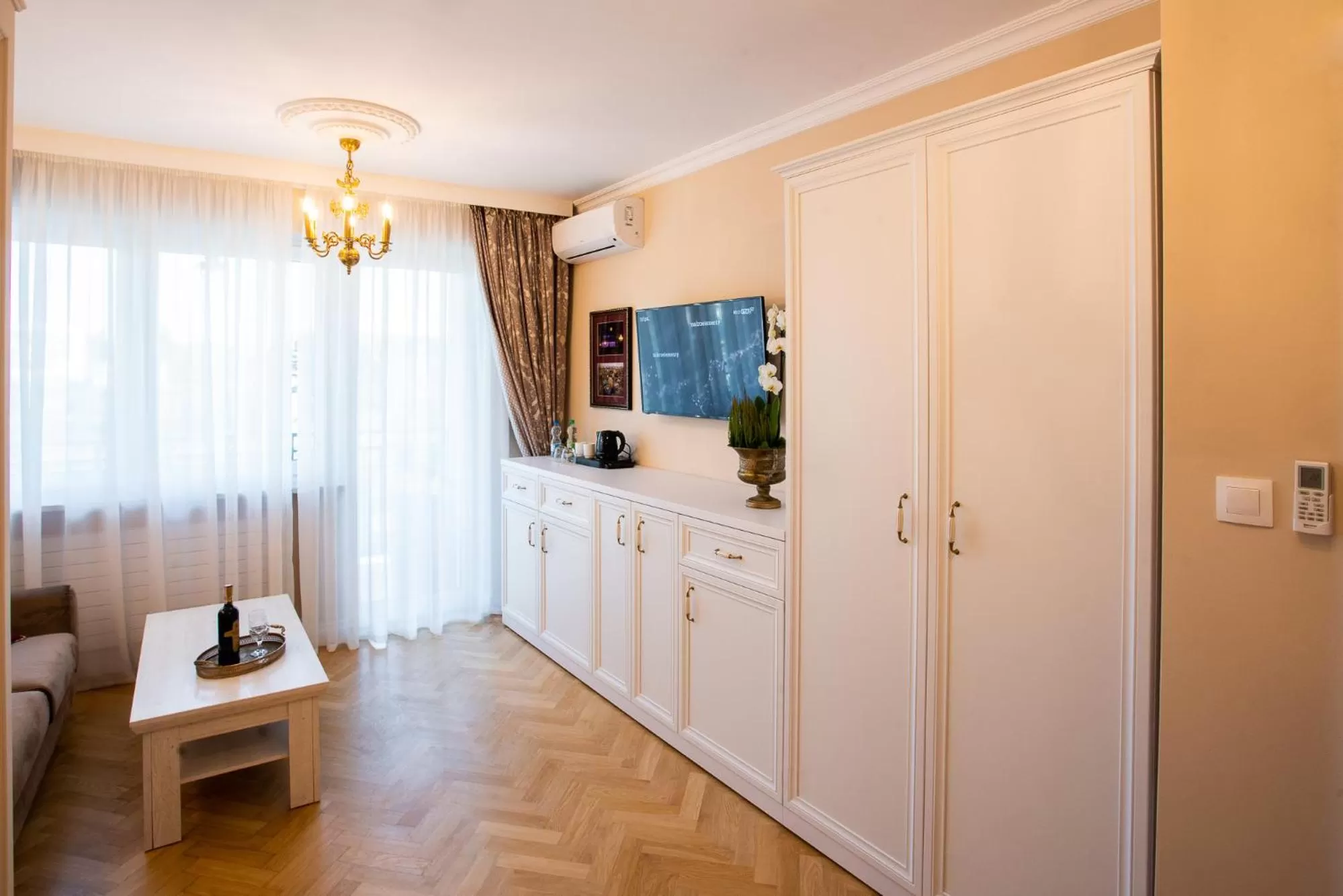 TV and multimedia in Willa Krakowska