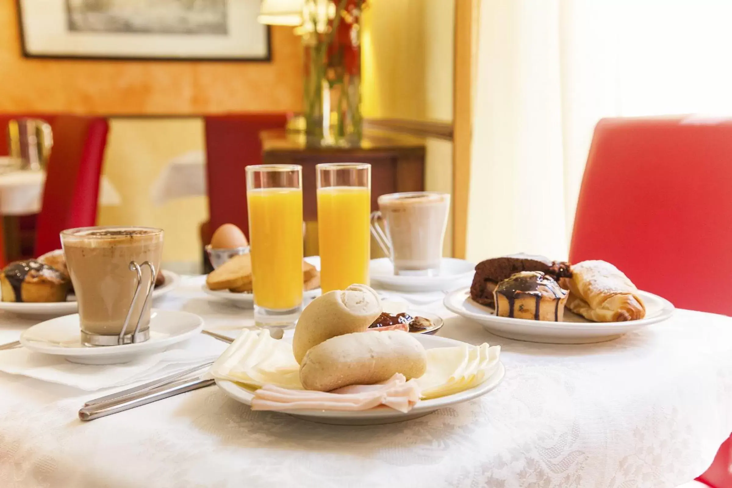 Food in Hotel Tuscolana Food in Hotel Tuscolana