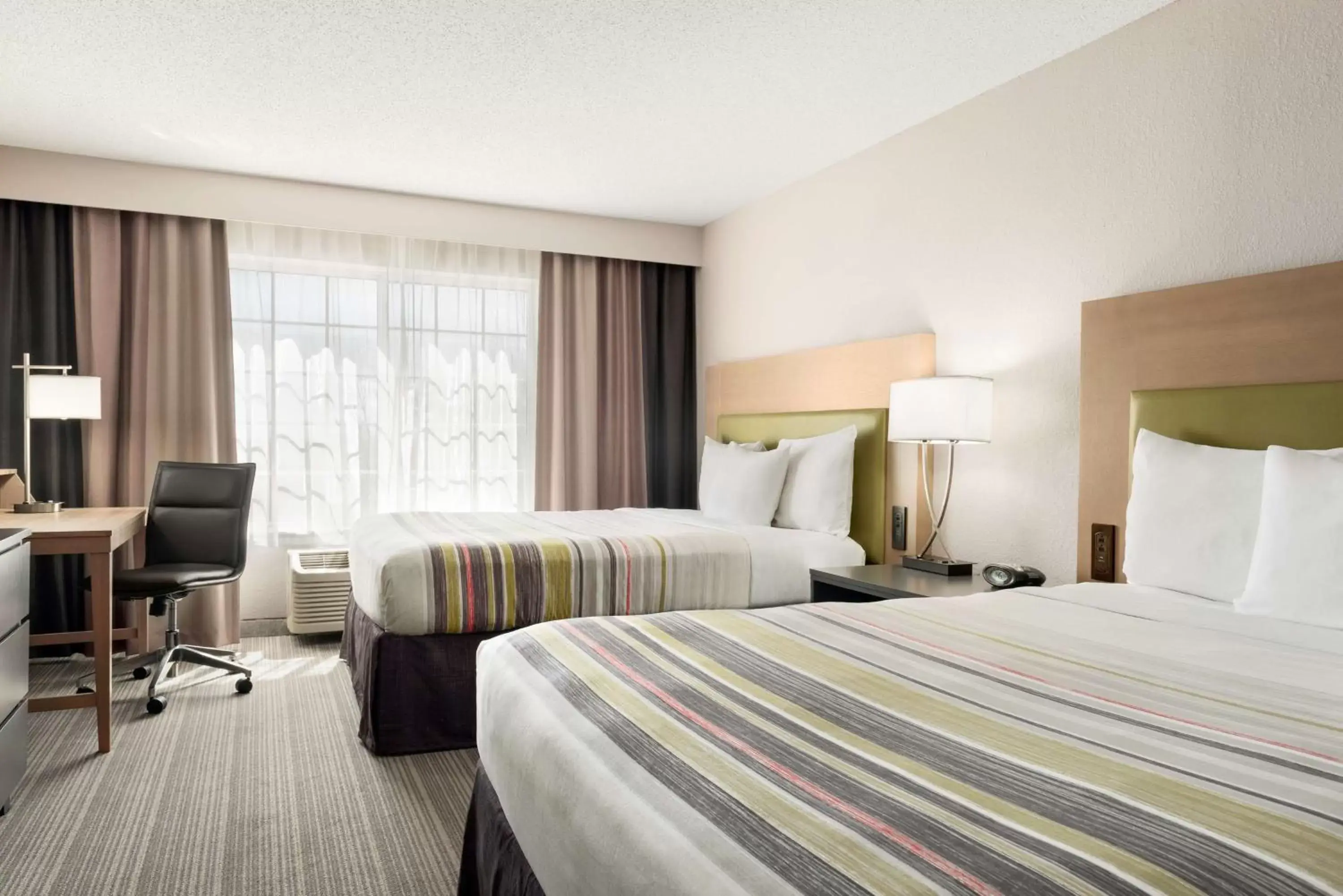 Photo of the whole room, Bed in Country Inn & Suites by Radisson, Romeoville, IL
