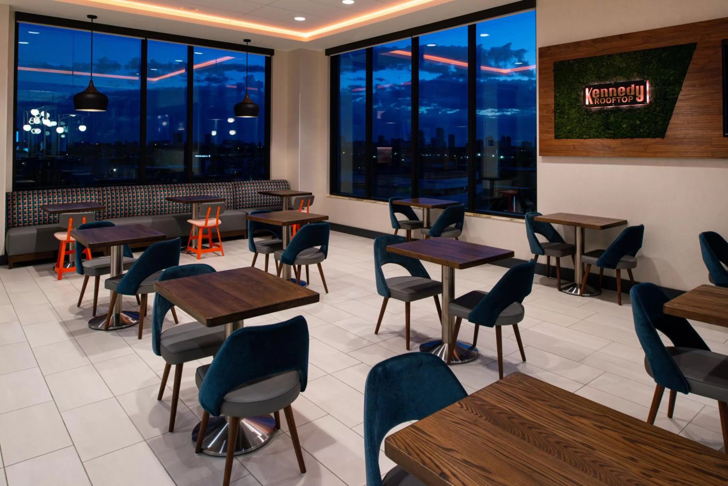 Restaurant/places to eat in Hyatt Place Chicago Wicker Park