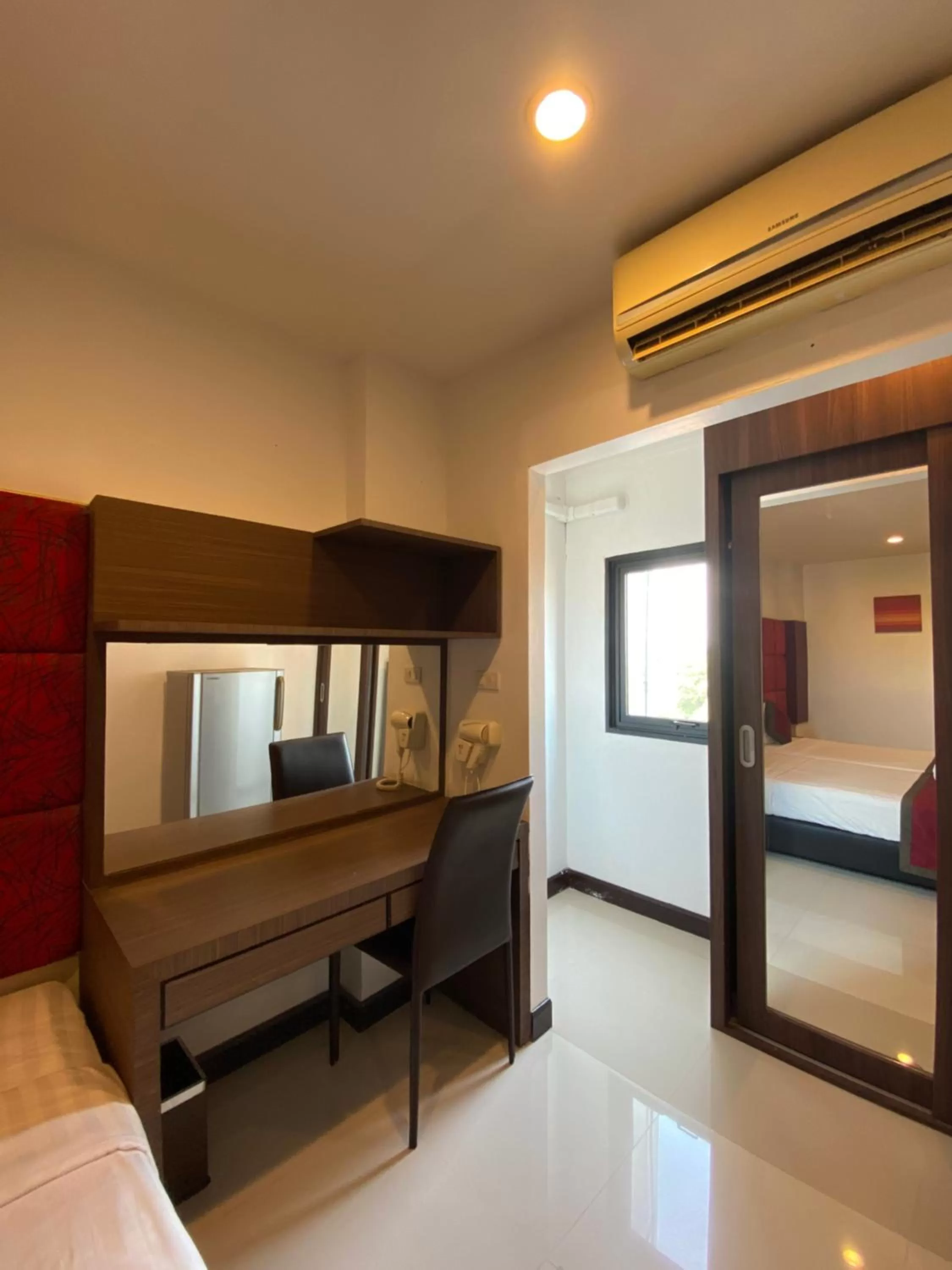 hair dresser, Bed in Le Vernissage by Goad Avadhess Hospitality