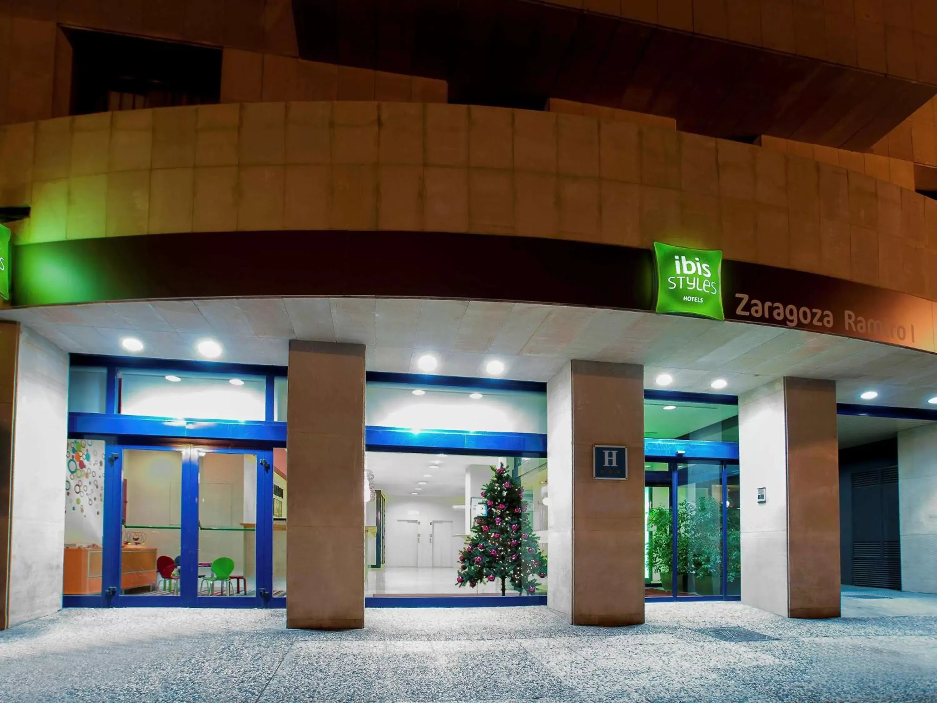 Property building in Ibis Styles Zaragoza Ramiro I