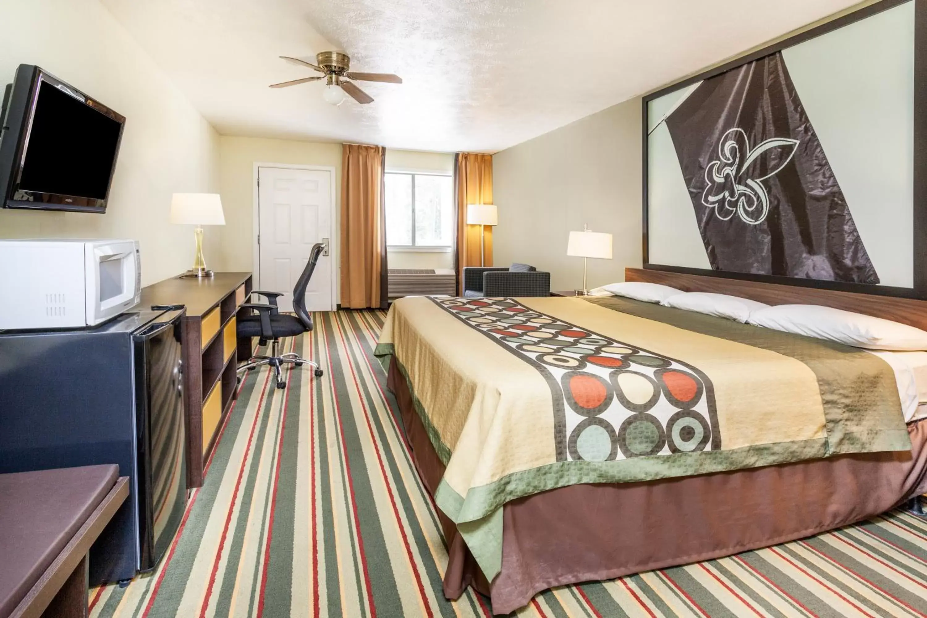 TV and multimedia, Bed in Super 8 by Wyndham Brookhaven