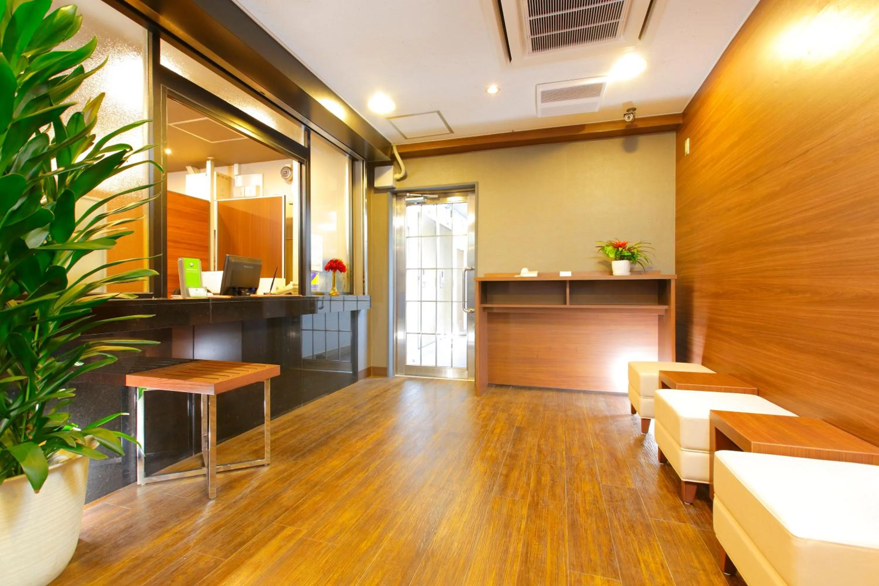 Lobby or reception in FLEXSTAY INN Kawasaki Ogawacho