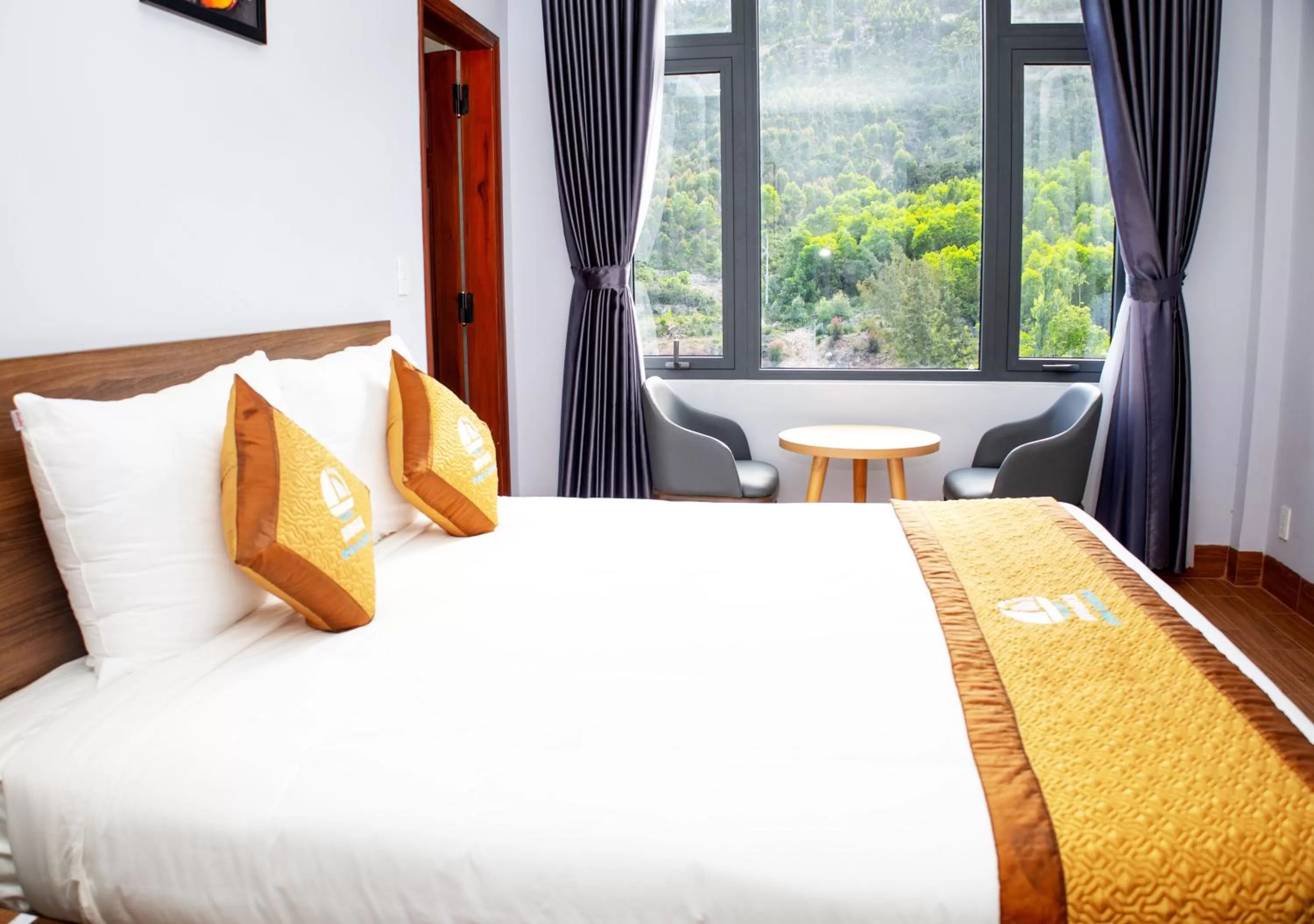 Bed in RUBEACH HOTEL & REROST