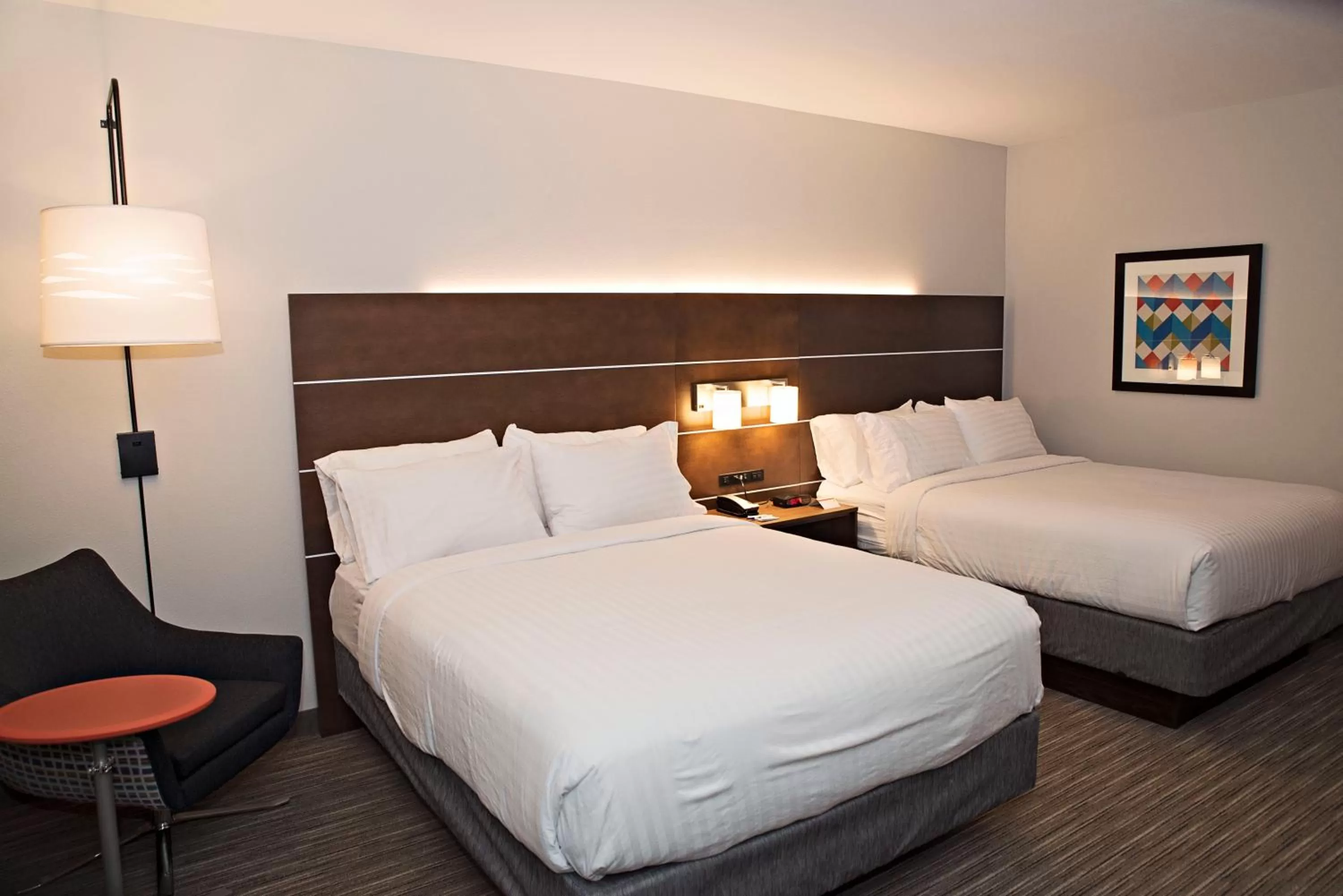 Photo of the whole room, Bed in Holiday Inn Express & Suites - Sterling by IHG