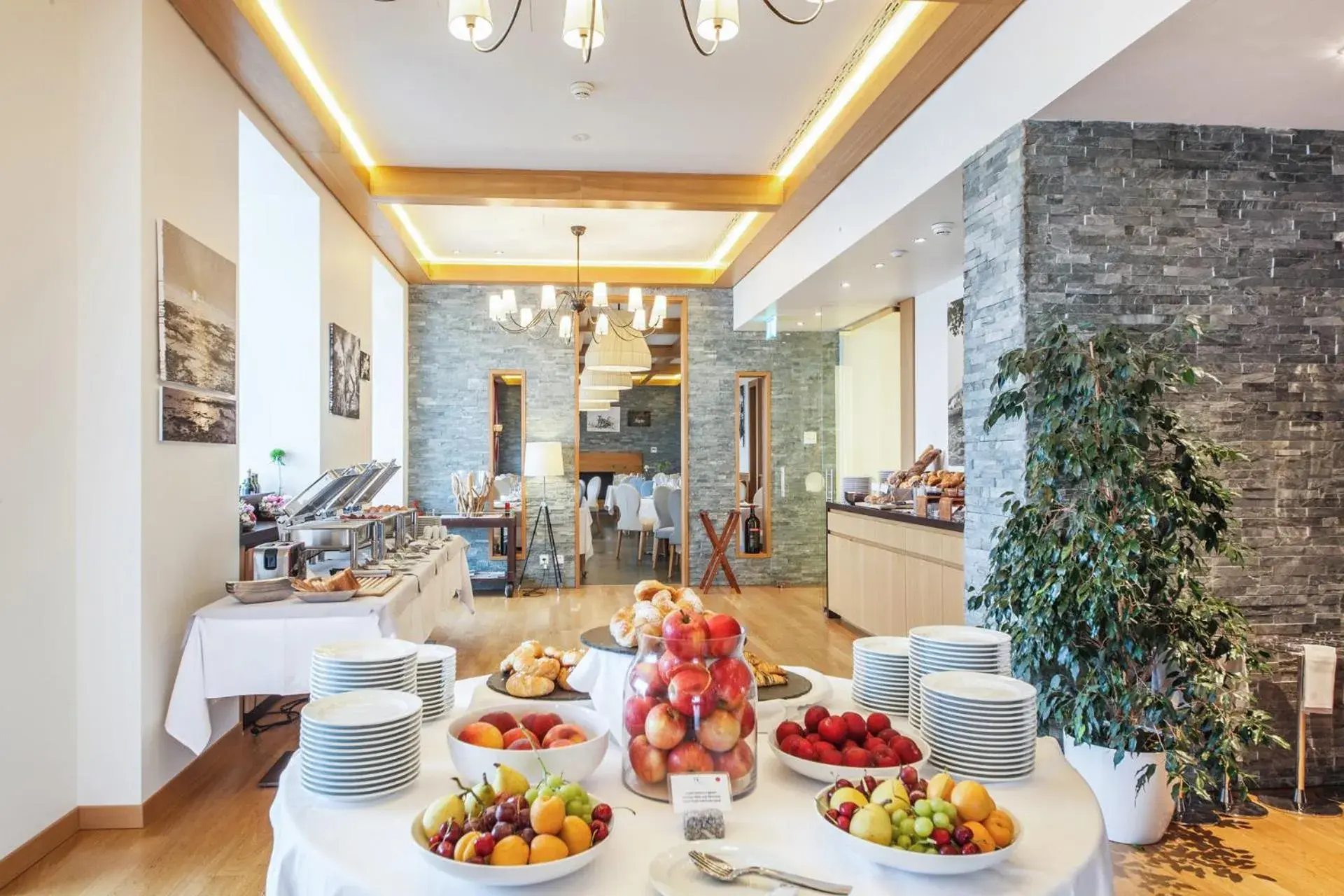 Breakfast in Kurhaus Cademario Hotel & DOT Spa - Ticino Hotels Group