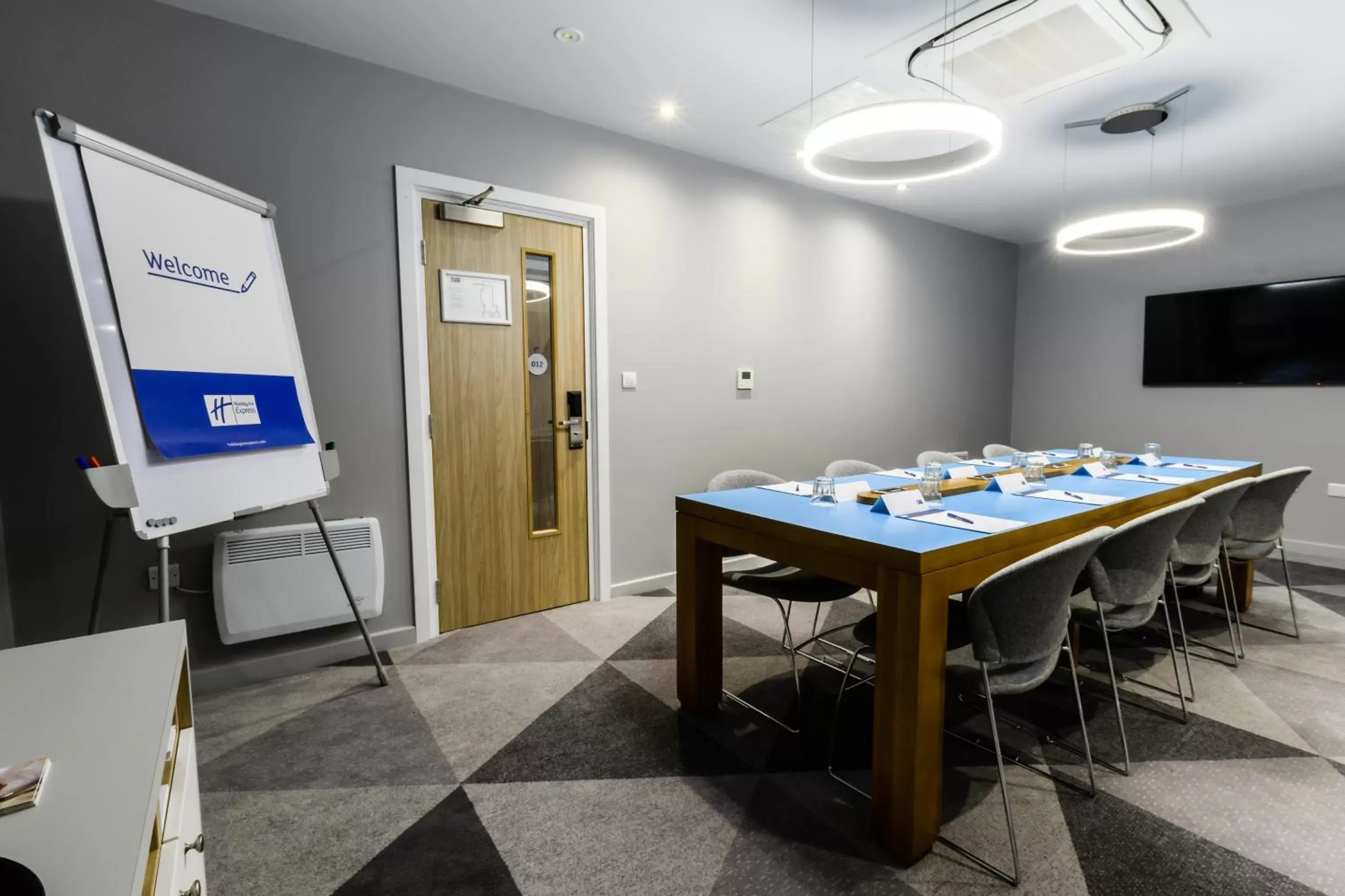 Meeting/conference room in Holiday Inn Express - Wigan, an IHG Hotel